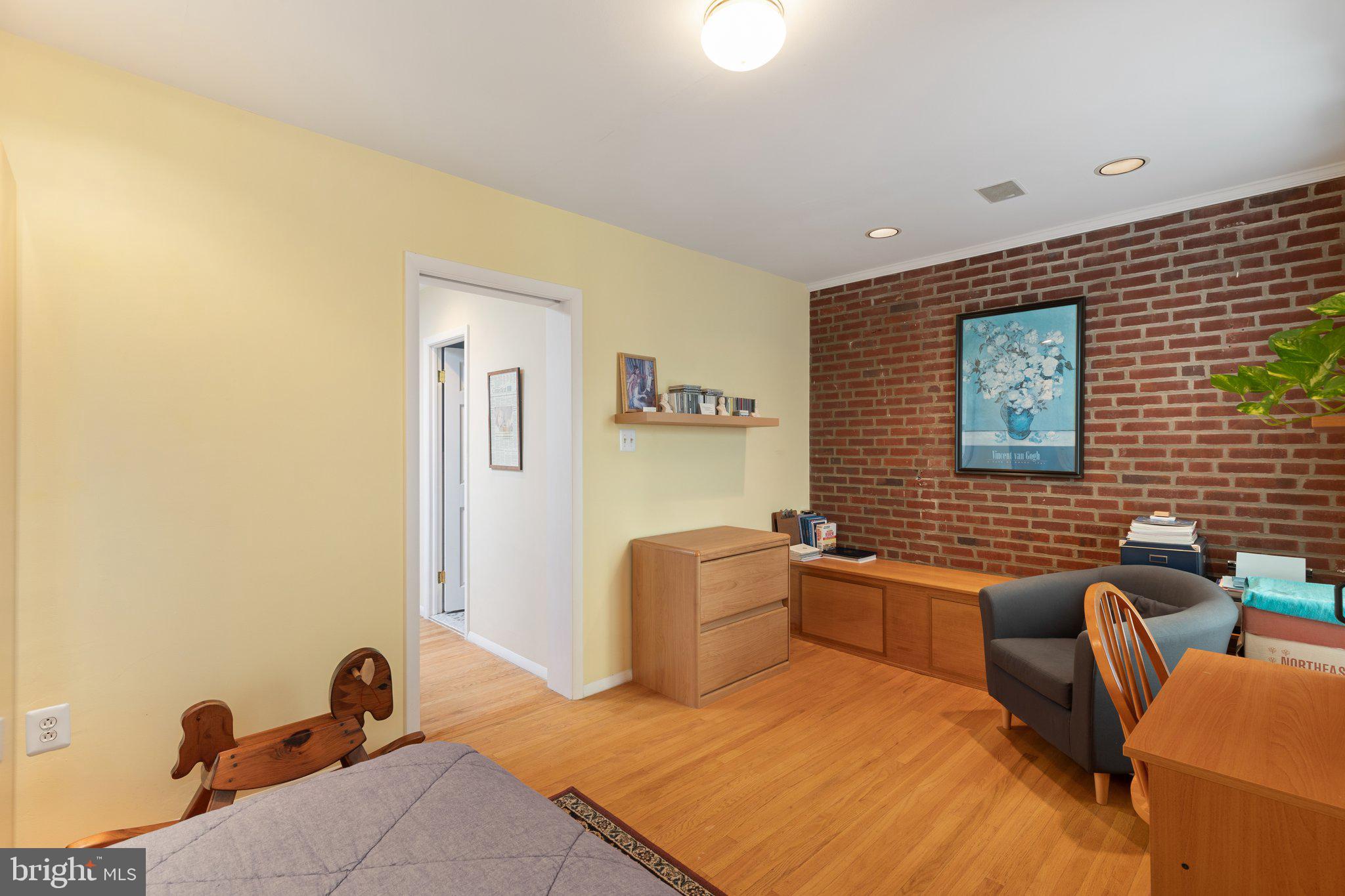 SOCIETY HILL - Residential