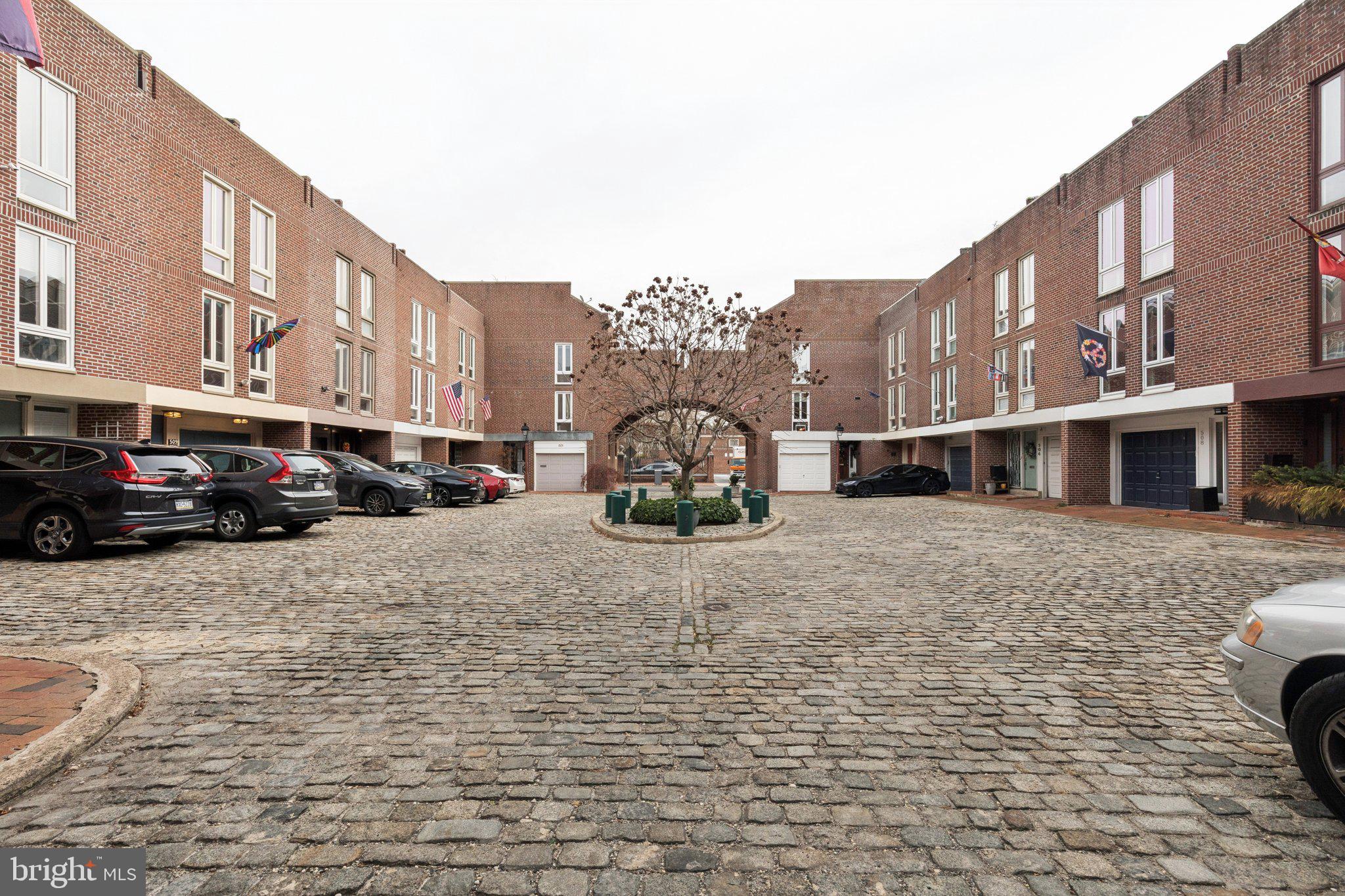 SOCIETY HILL - Residential