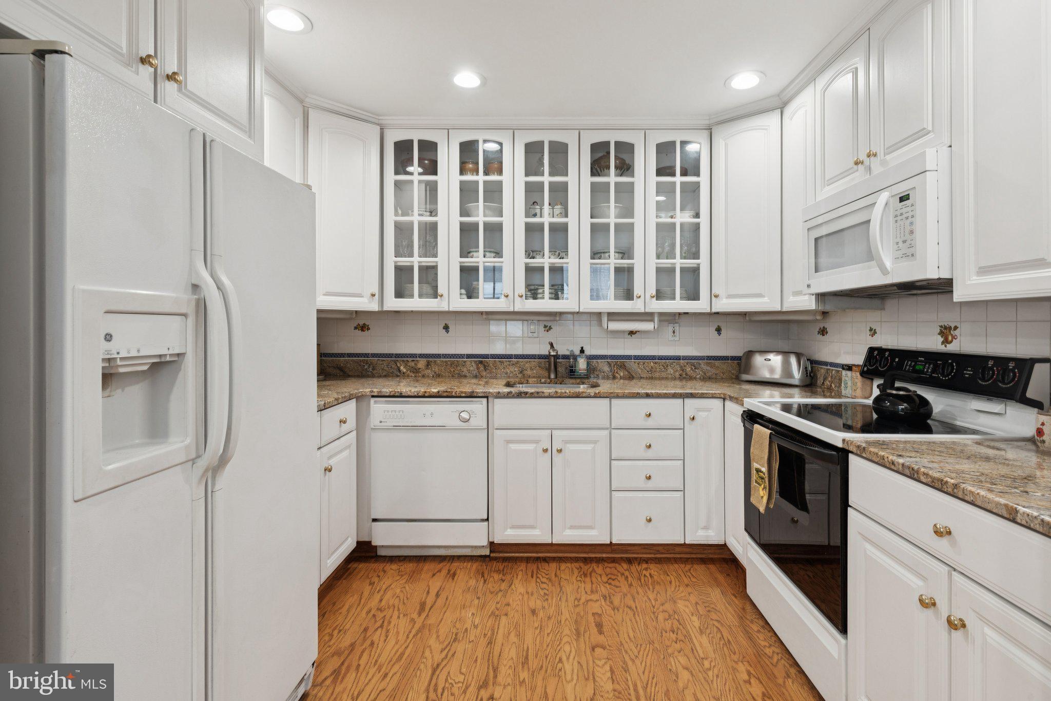 SOCIETY HILL - Residential