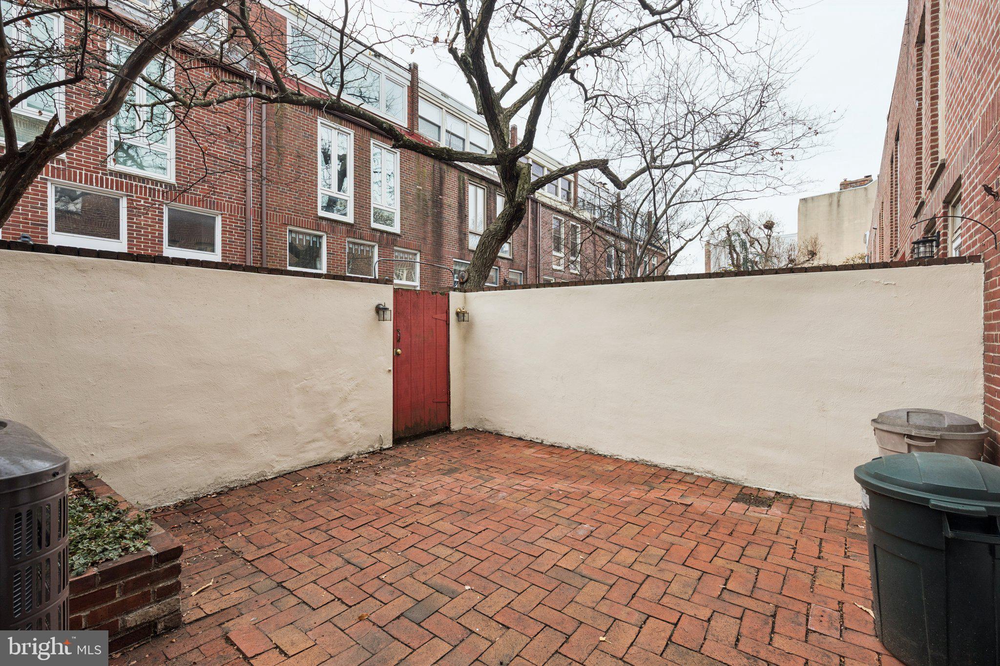 SOCIETY HILL - Residential