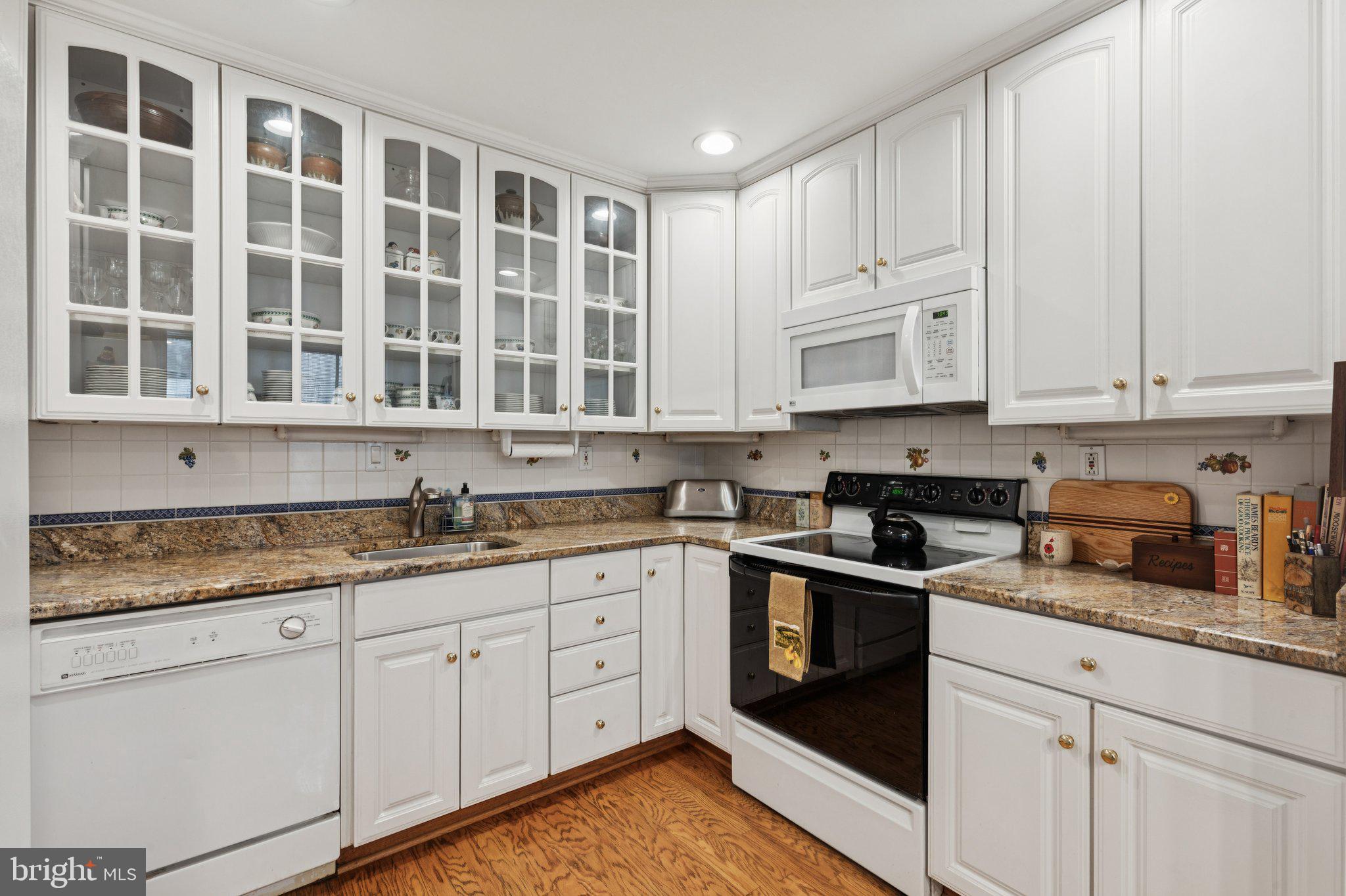 SOCIETY HILL - Residential