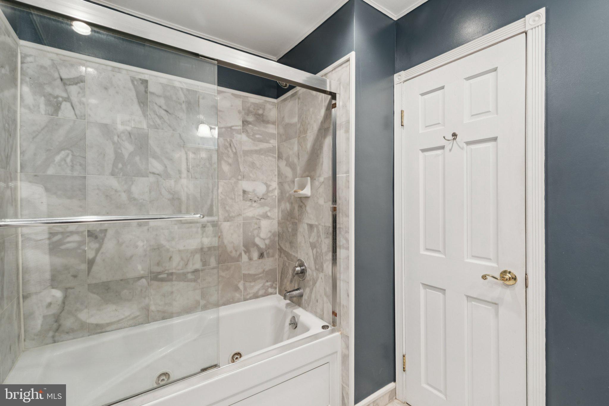 SOCIETY HILL - Residential