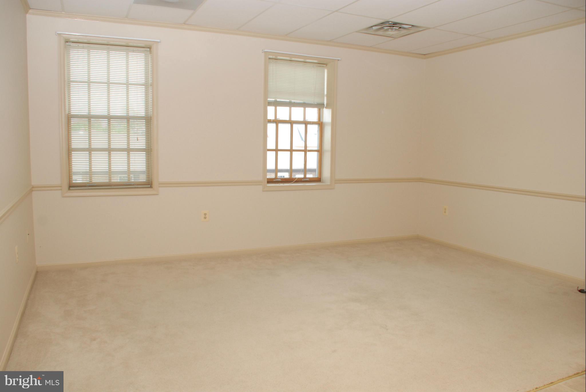 CENTENNIAL SQUARE - Residential Lease