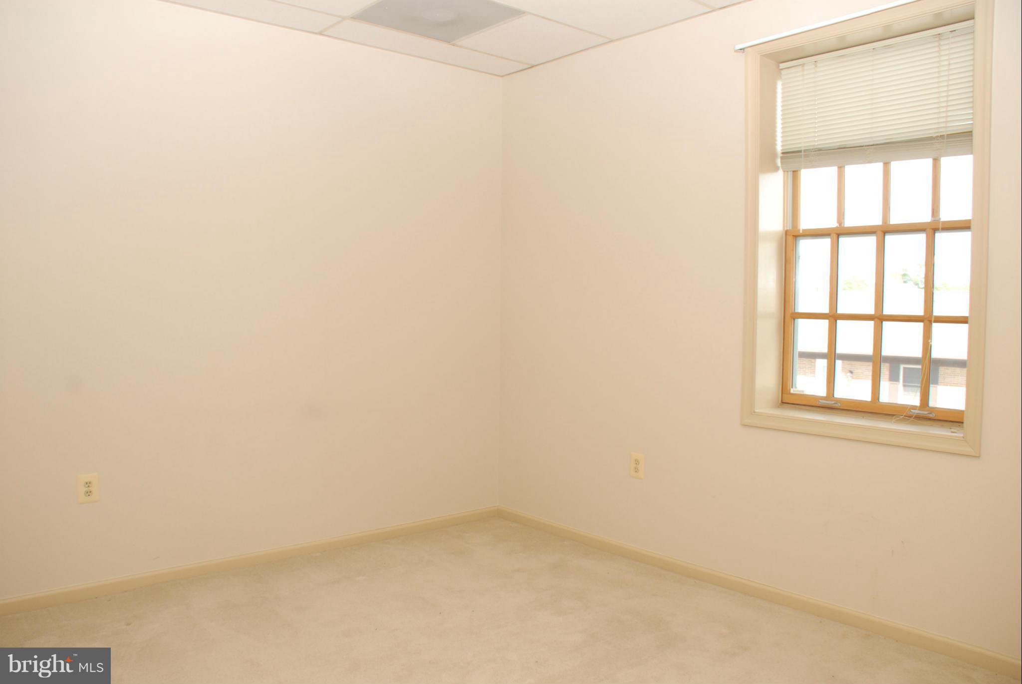 CENTENNIAL SQUARE - Residential Lease