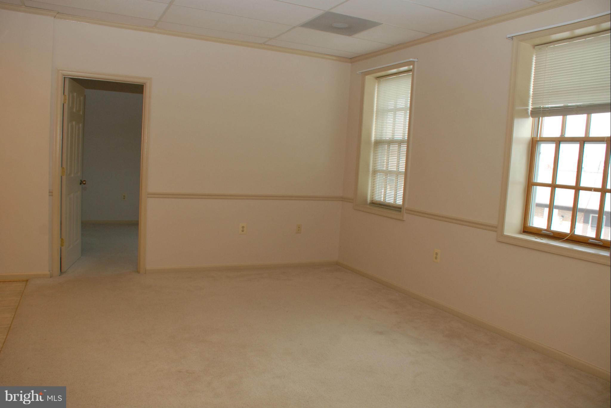 CENTENNIAL SQUARE - Residential Lease