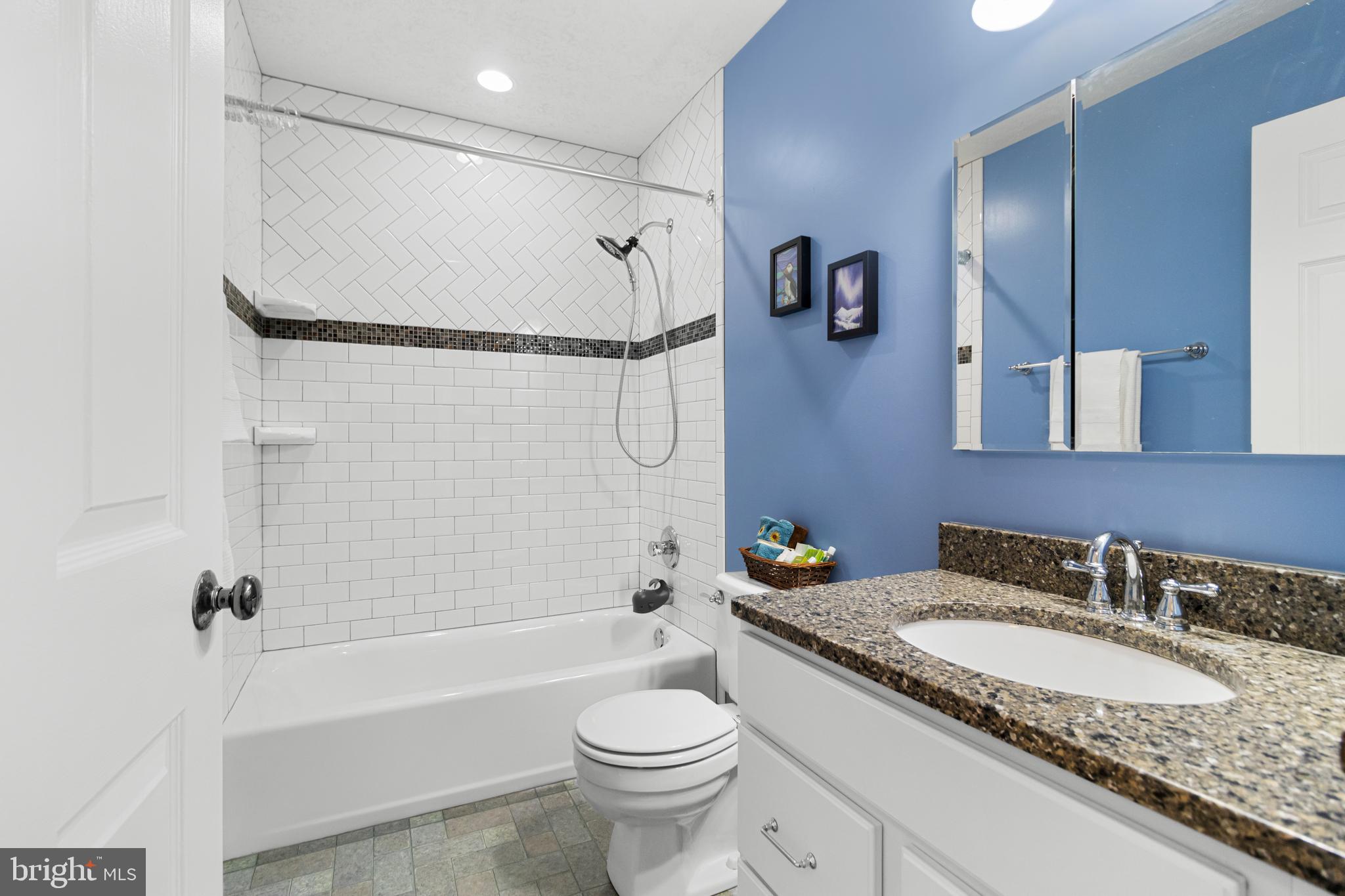 KINGS CONTRIVANCE - Residential