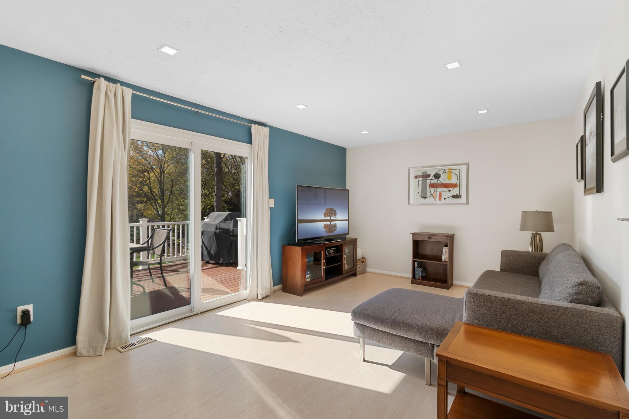 KINGS CONTRIVANCE - Residential