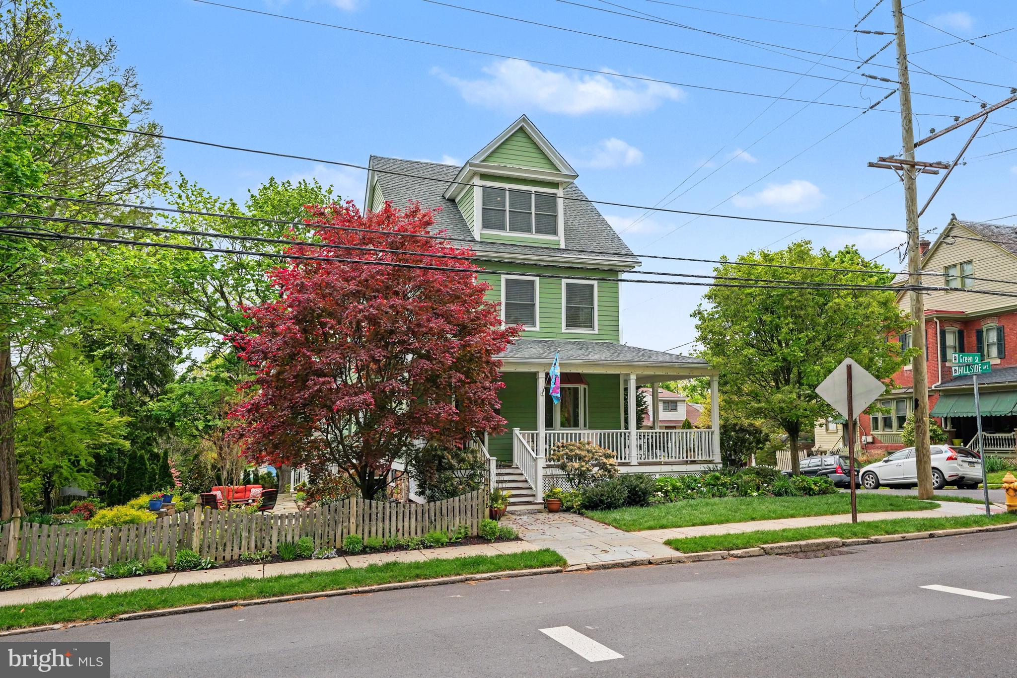 218 GREEN STREET