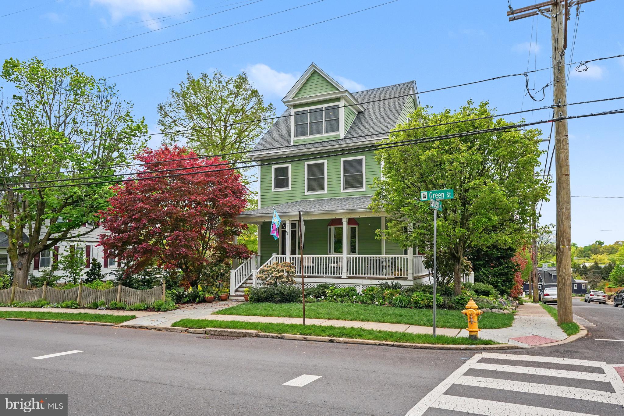 218 GREEN STREET