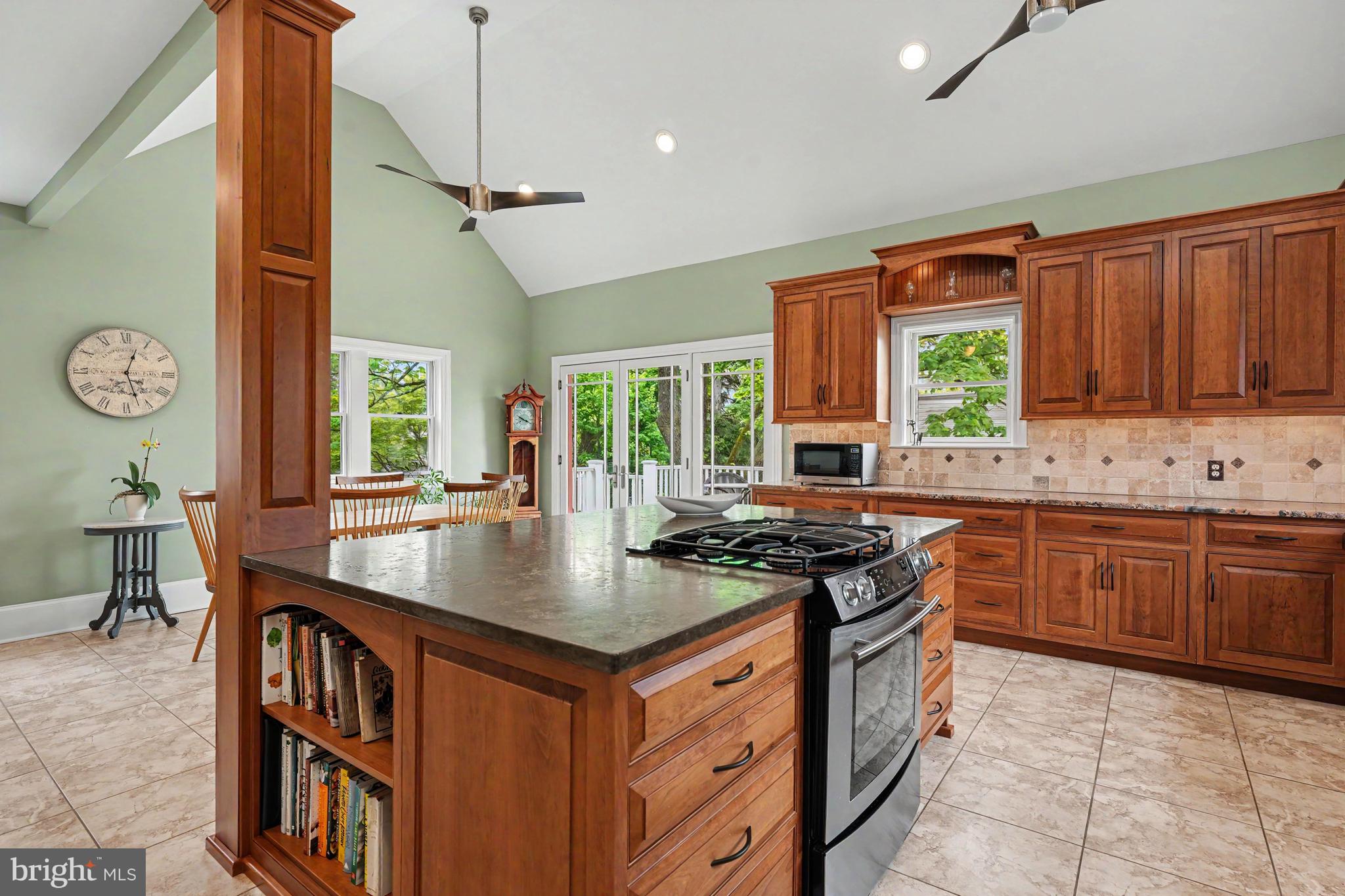DOYLESTOWN BORO - Residential