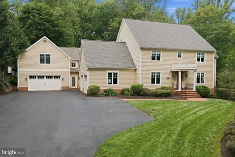 2608 Hunter Mill Road, Oakton, VA MLS: VAFX2315654