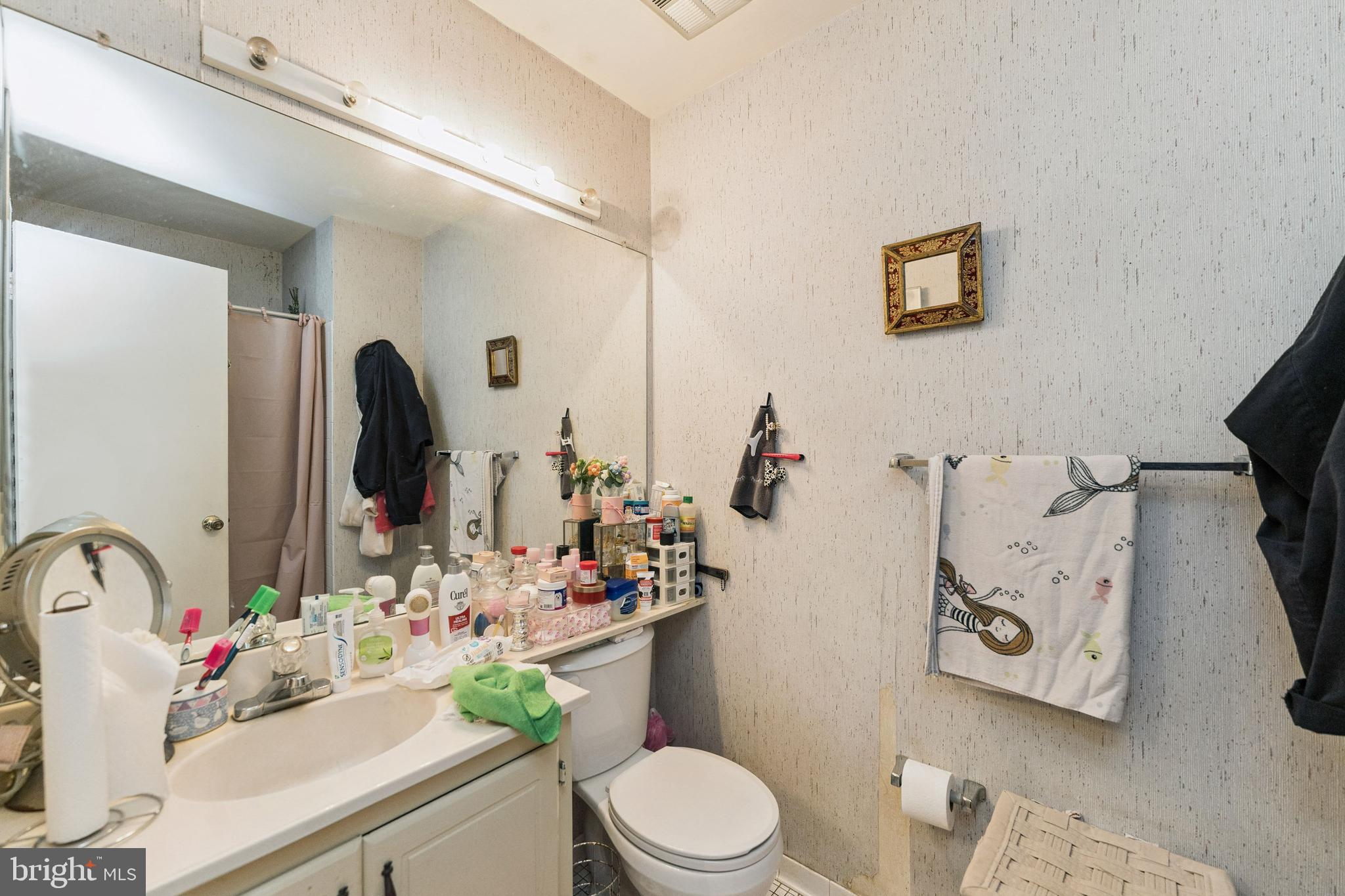 DUNN LORING VILLAGE - Residential