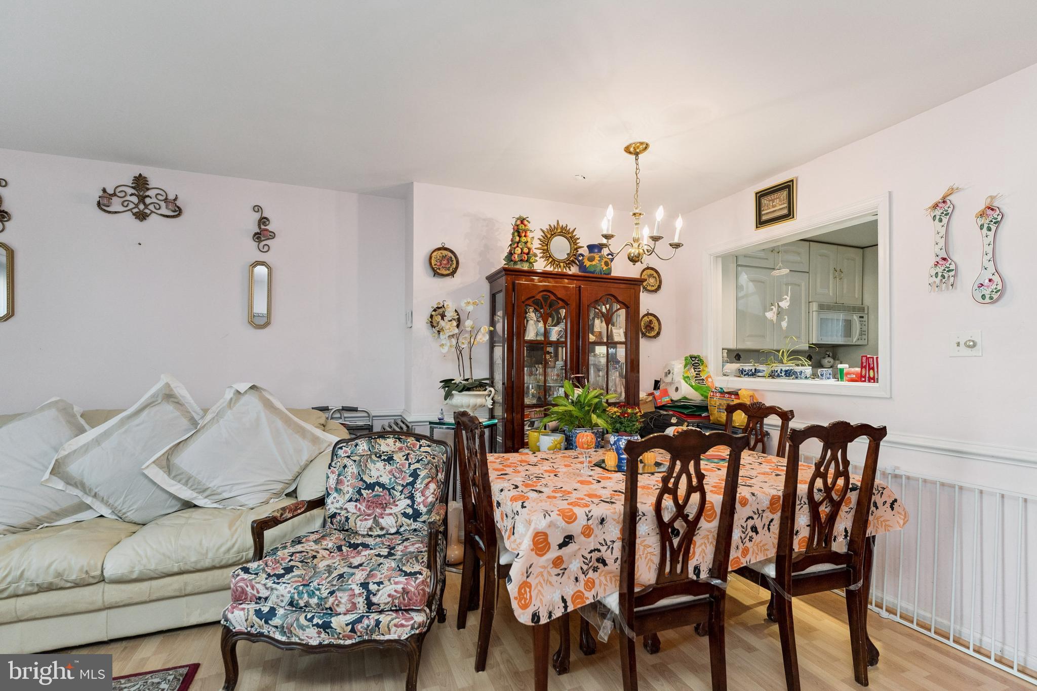 DUNN LORING VILLAGE - Residential