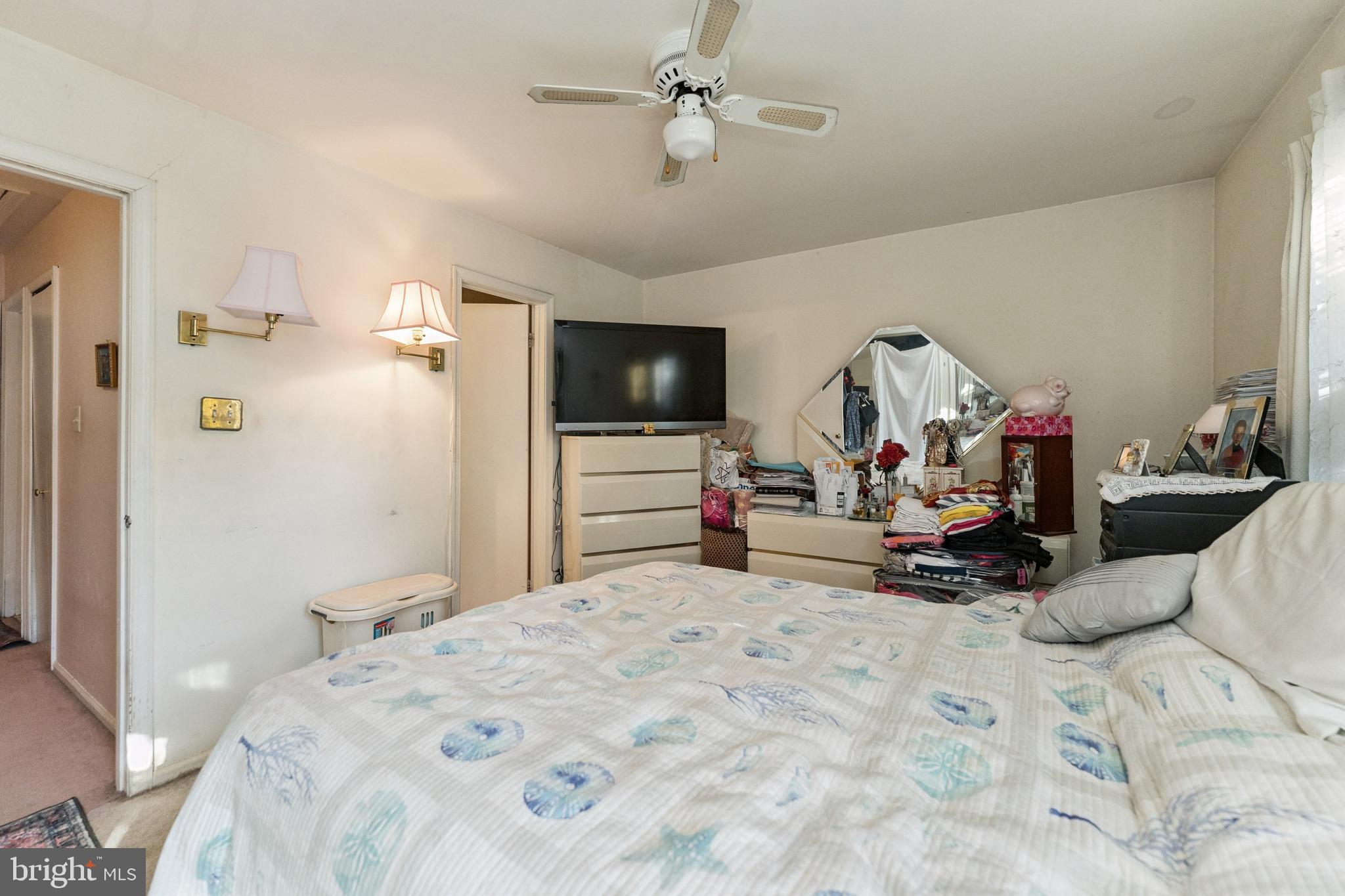 DUNN LORING VILLAGE - Residential