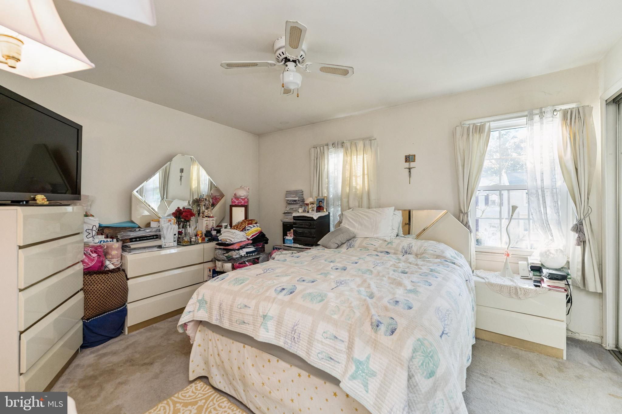 DUNN LORING VILLAGE - Residential