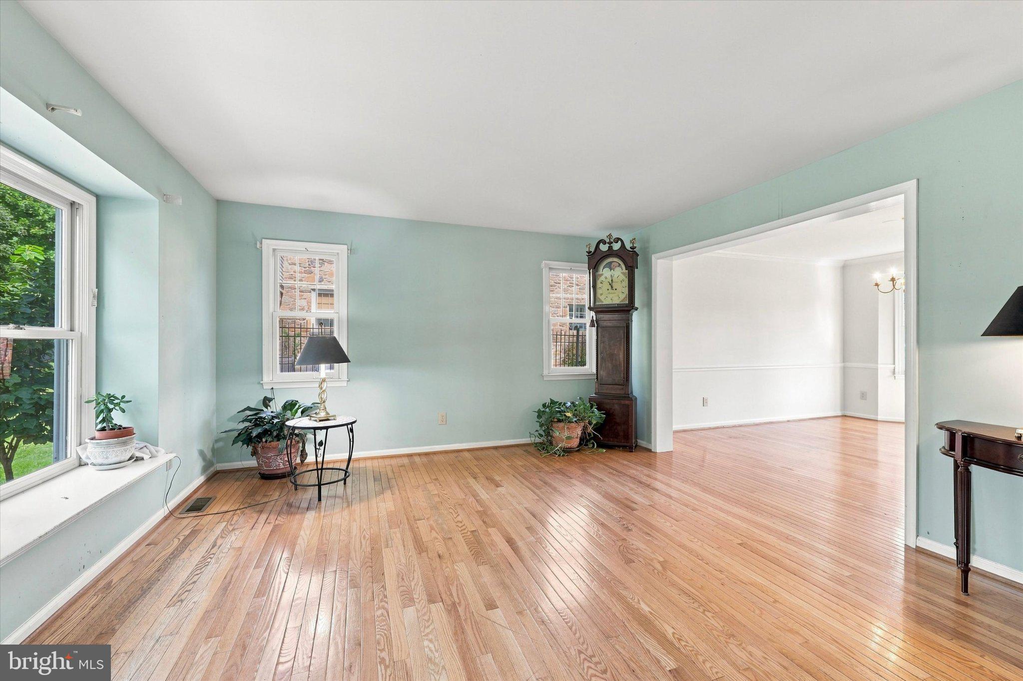 509 DERWYN ROAD