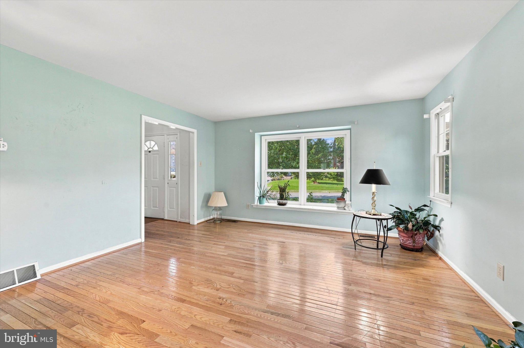 509 DERWYN ROAD