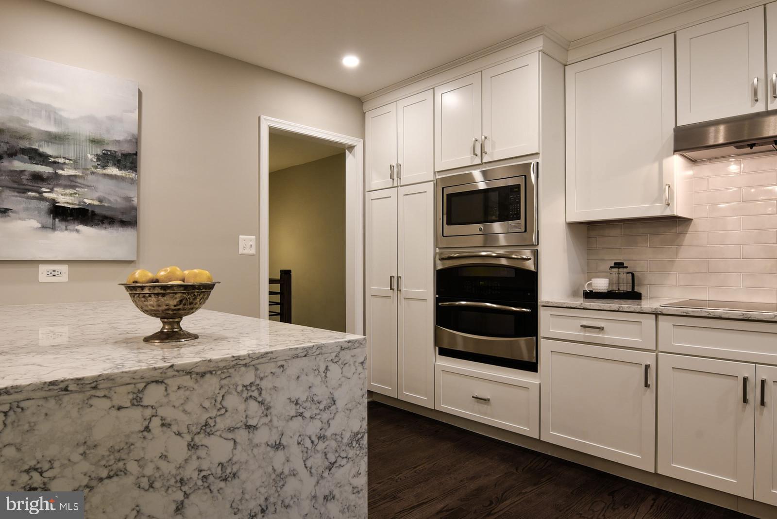 RIVERSIDE GARDENS - Residential