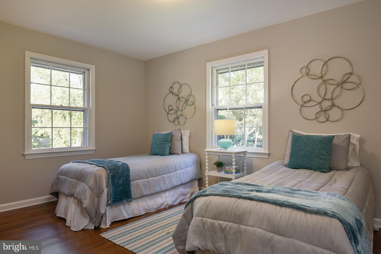 RIVERSIDE GARDENS - Residential