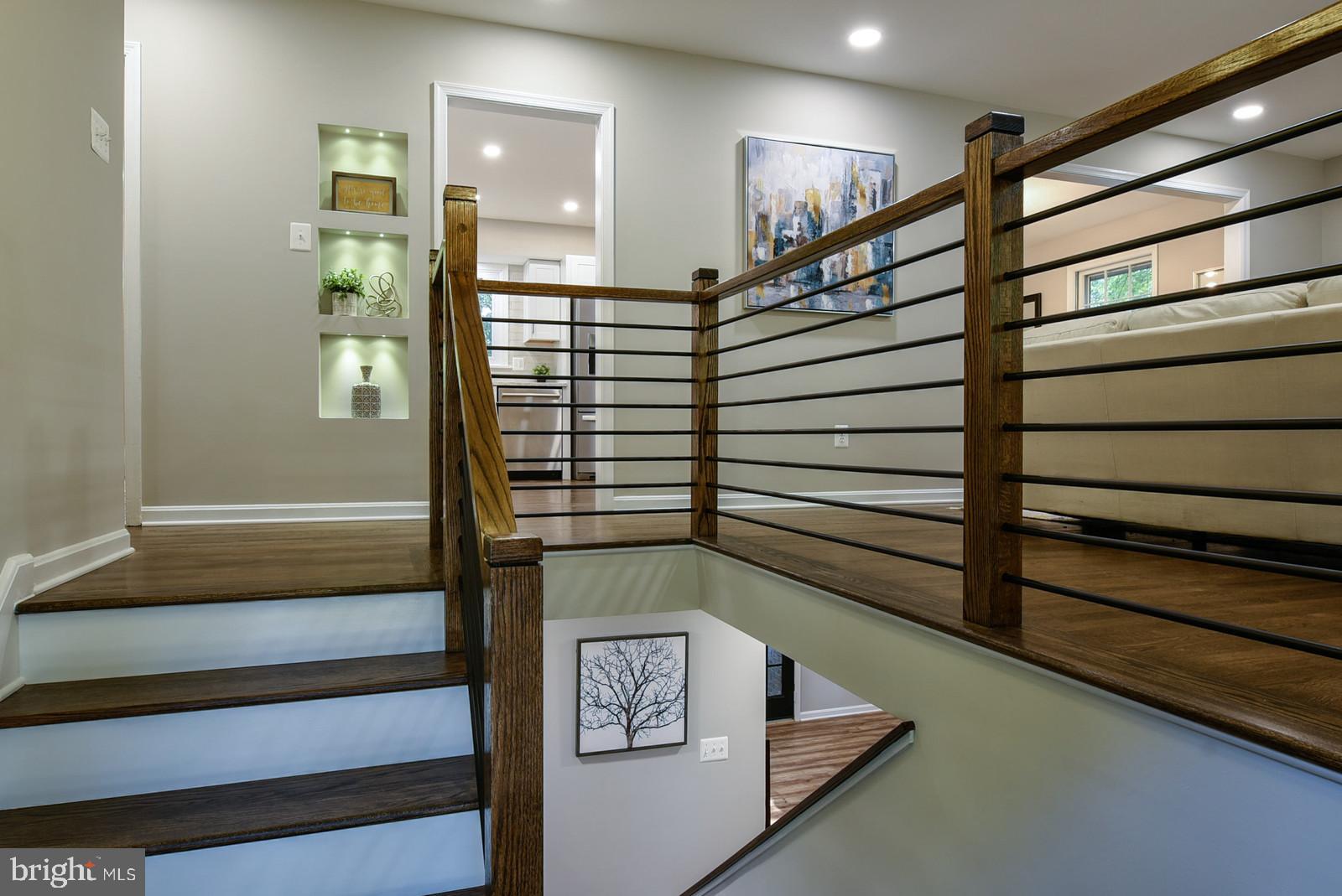 RIVERSIDE GARDENS - Residential