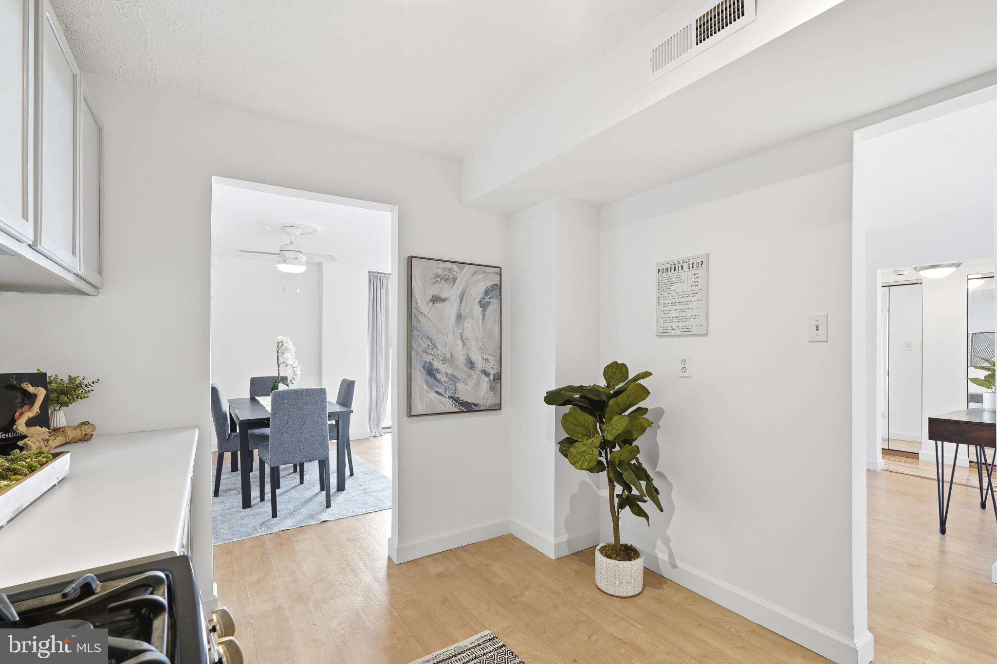 AMERICANA CENTRE - Residential