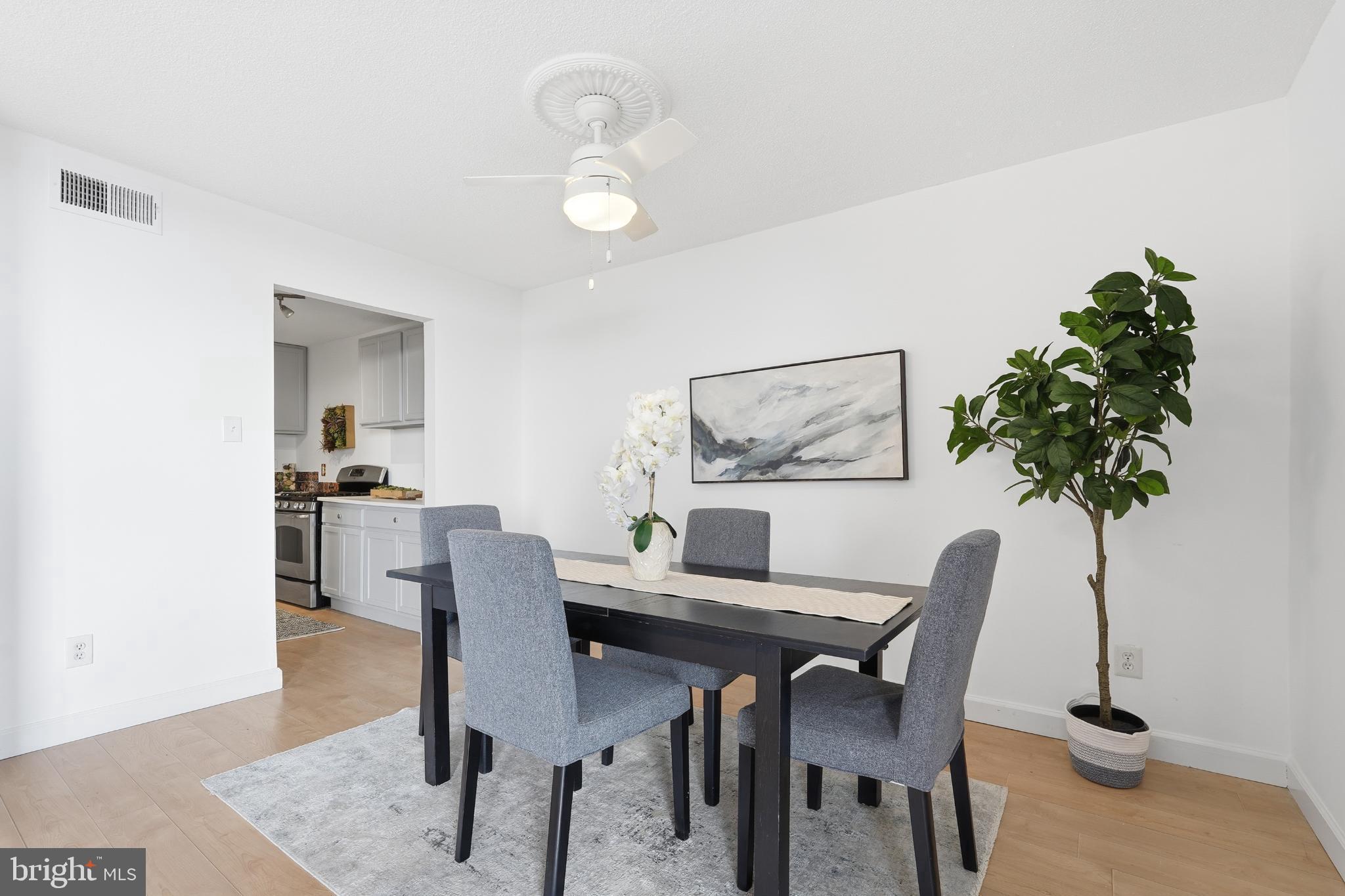 AMERICANA CENTRE - Residential