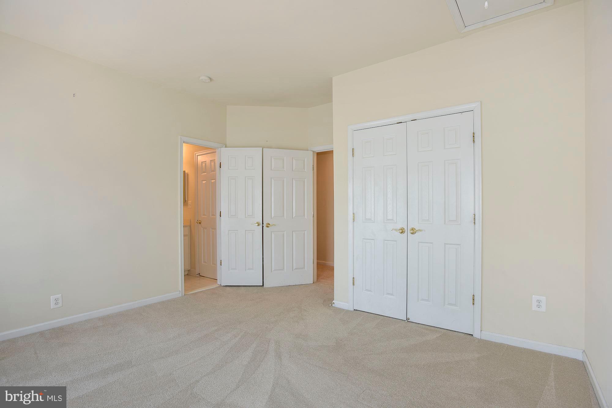 RIDINGS AT BLUE SPRINGS - Residential