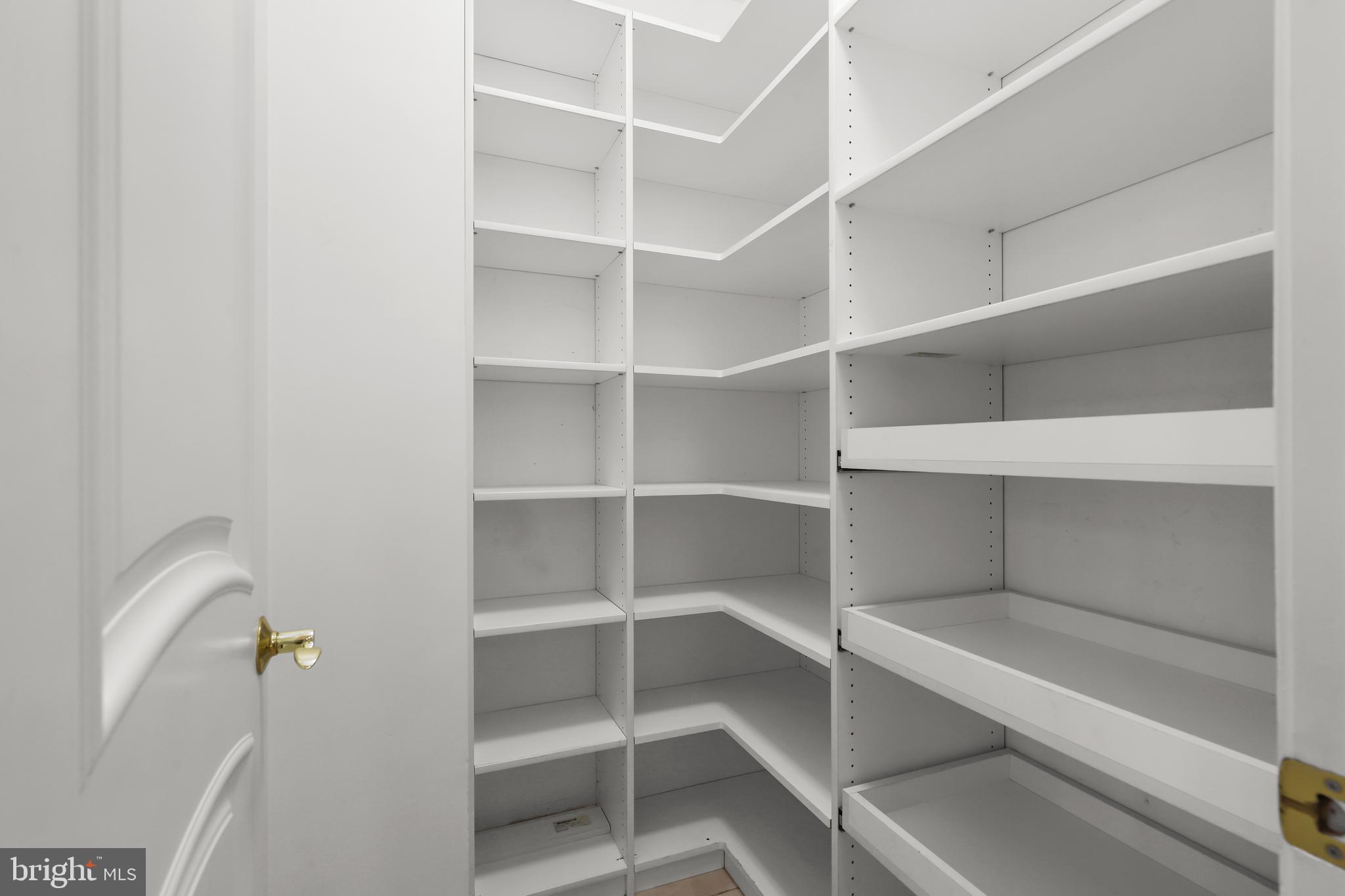 BELMONT FARM - Residential