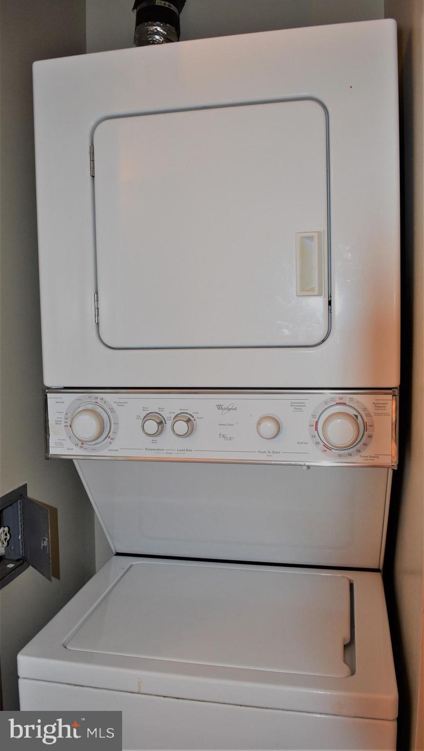 WATERFORD LANDING - Residential Lease