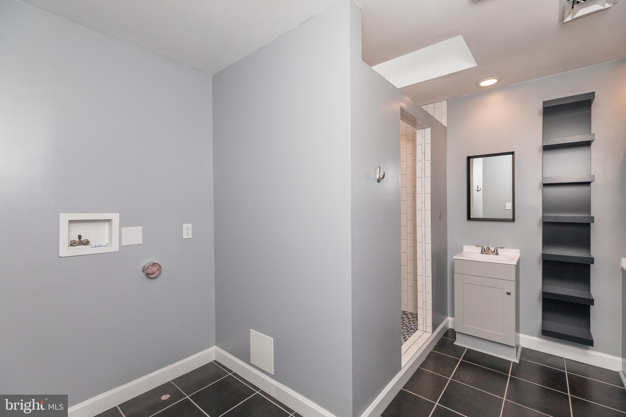 WESTSIDE STATION - Residential Lease