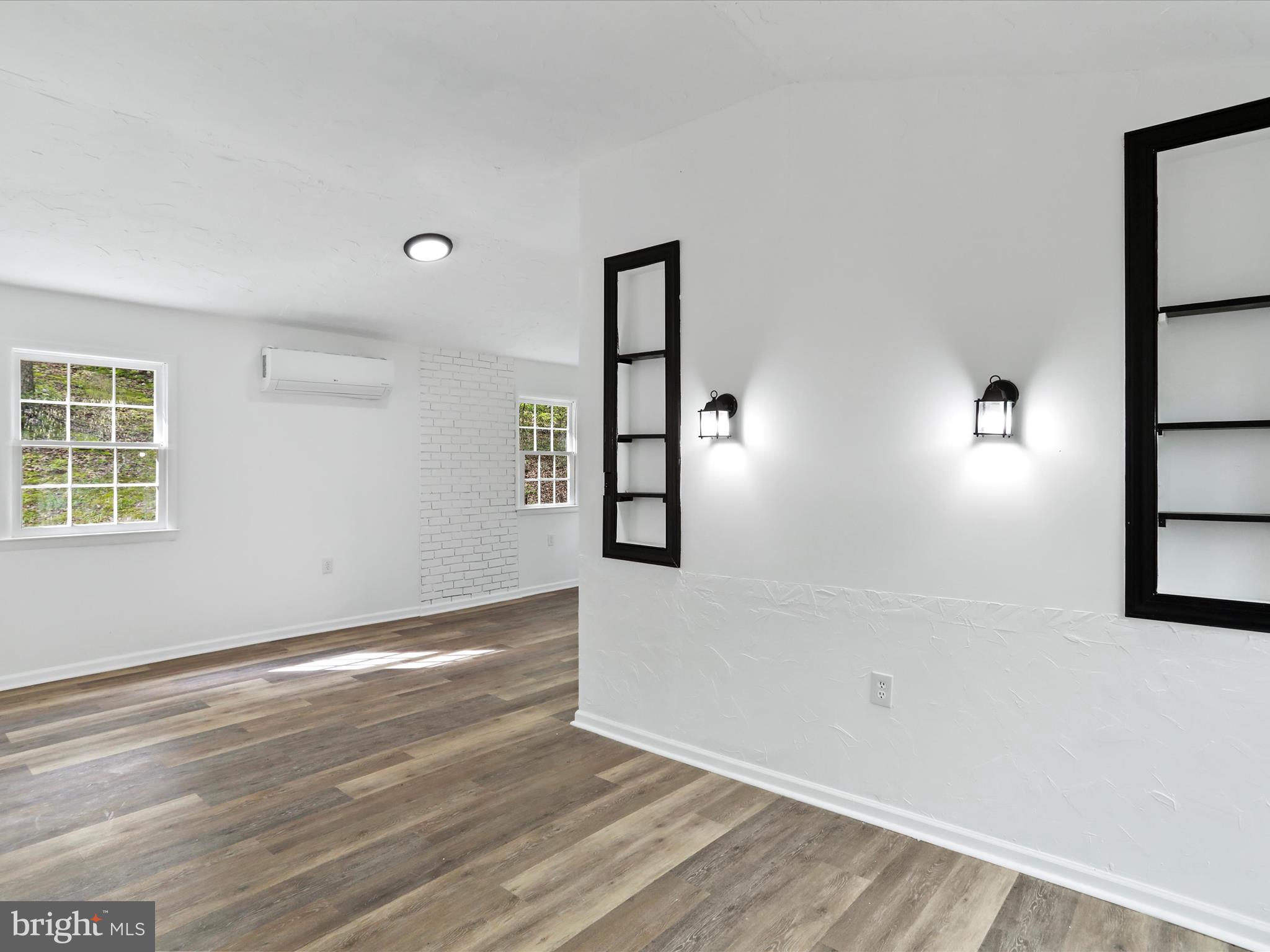 CABIN AT CAPON BRIDGE - Residential