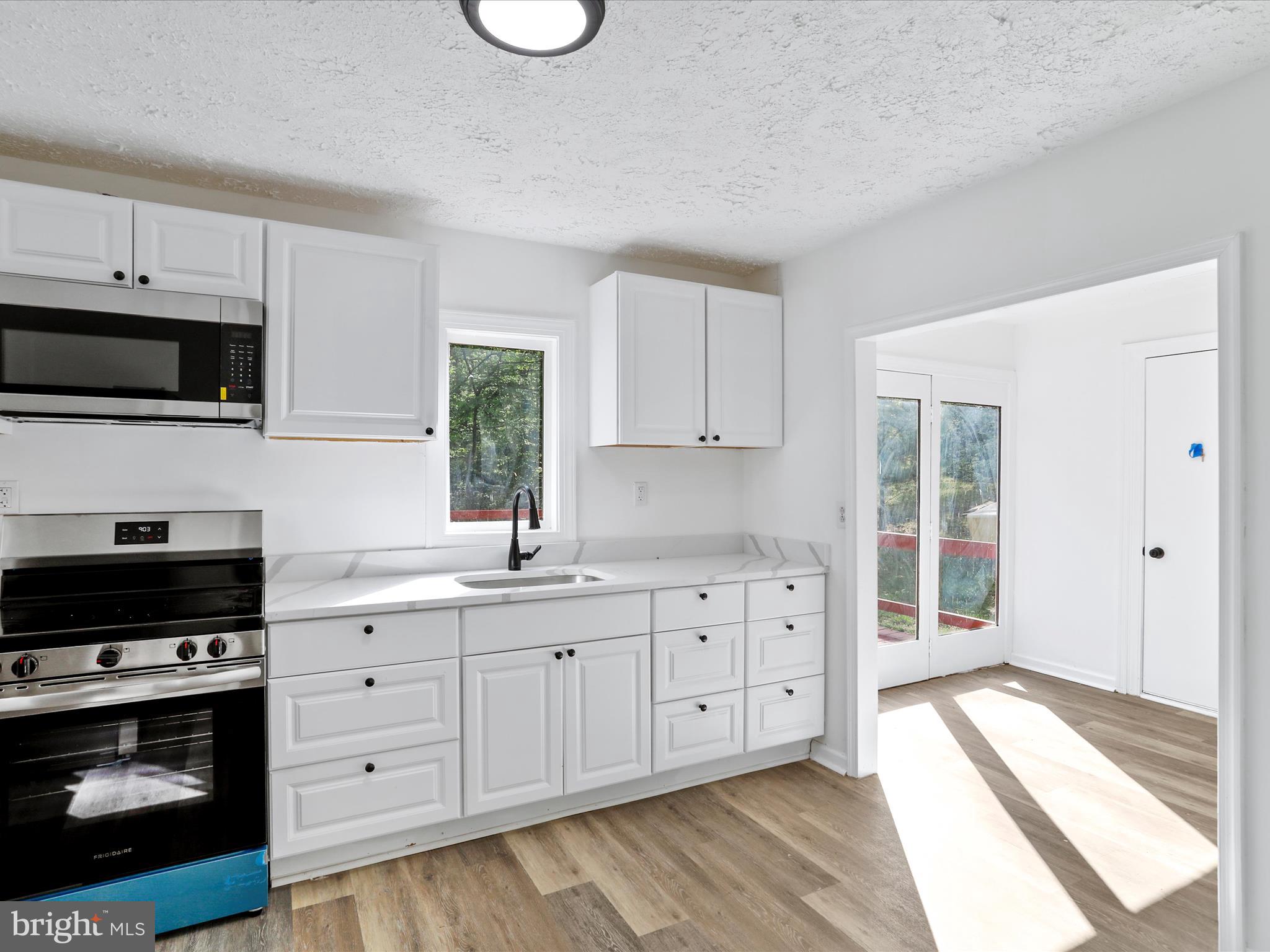 CABIN AT CAPON BRIDGE - Residential