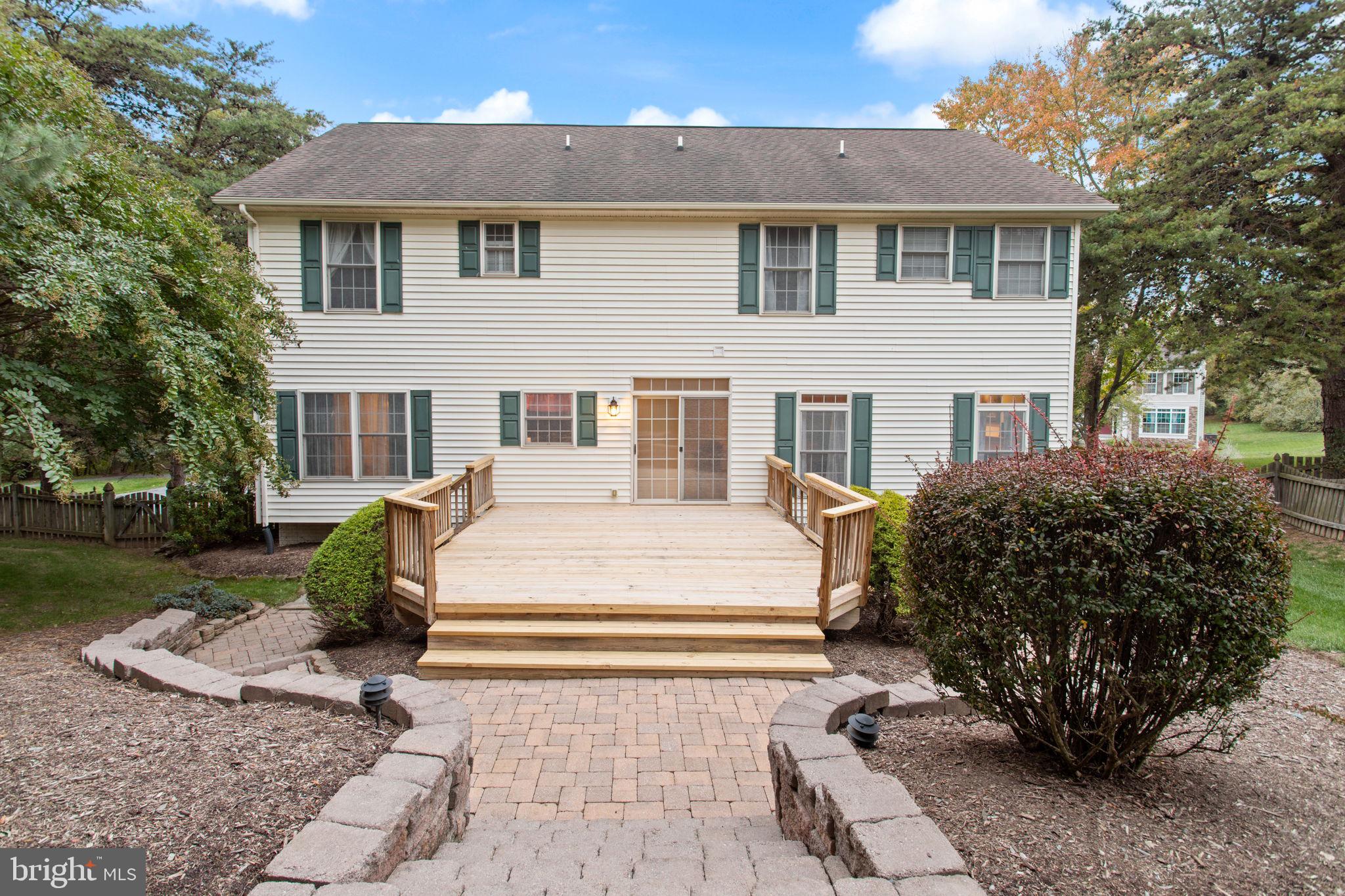 WOODRIDGE - Residential