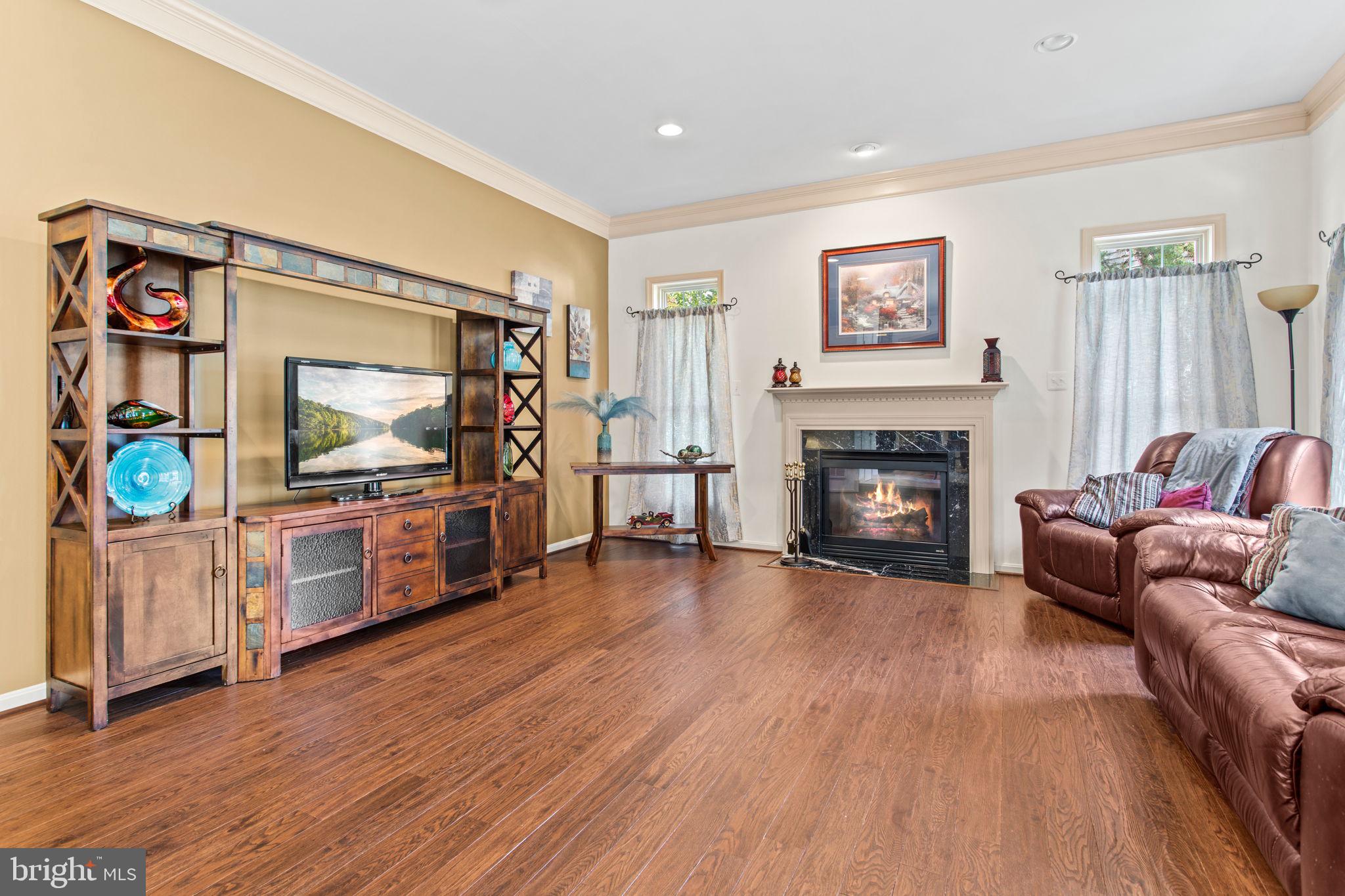 WOODRIDGE - Residential