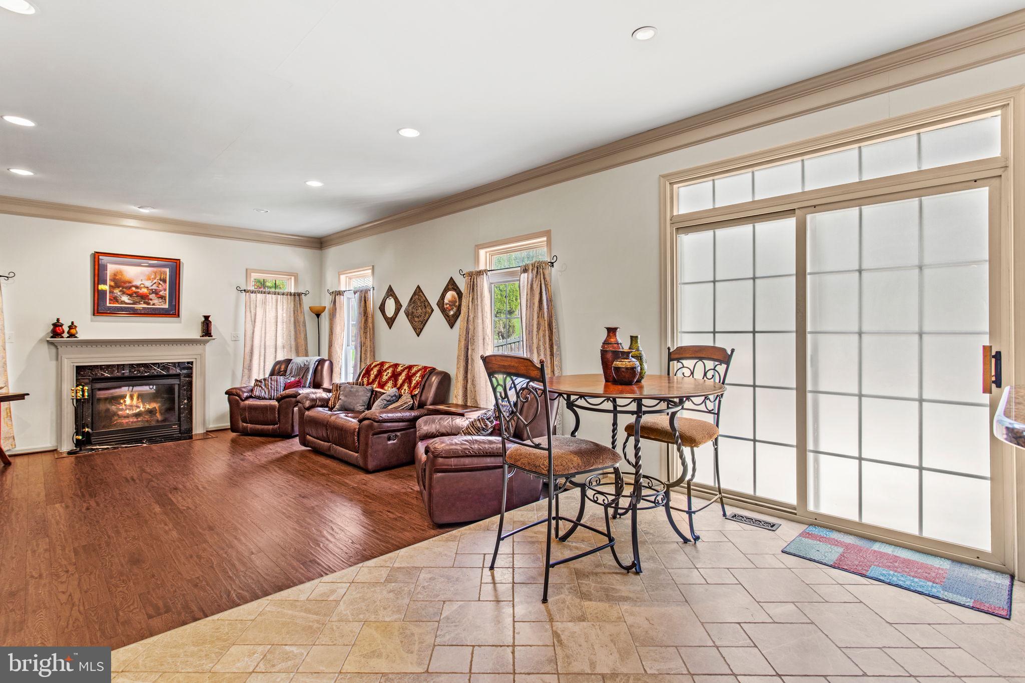 WOODRIDGE - Residential