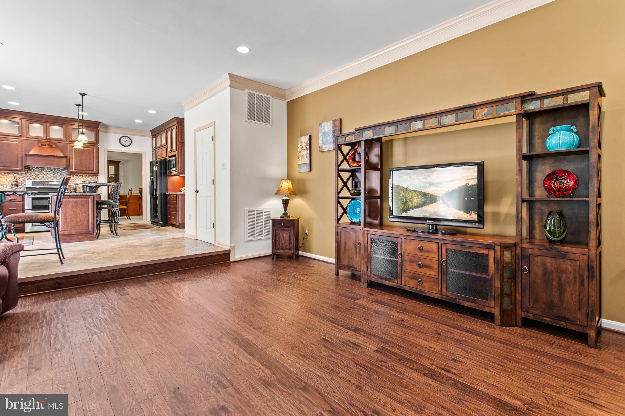 WOODRIDGE - Residential