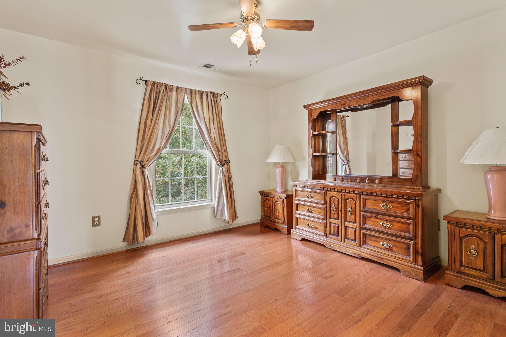 WOODRIDGE - Residential