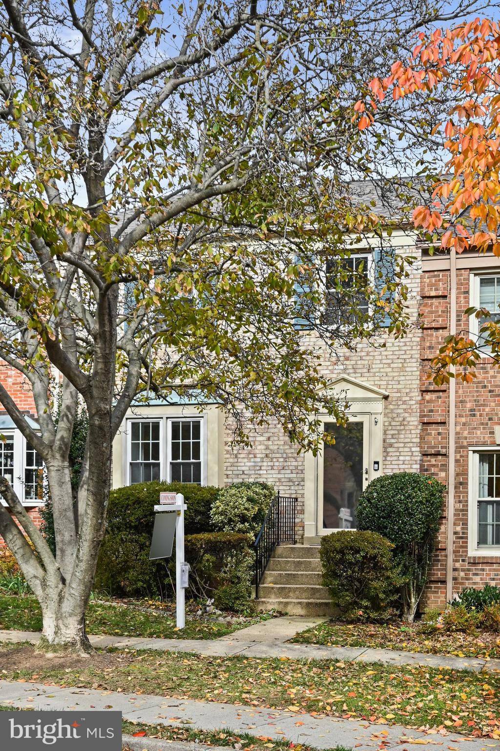 Photo of 3175 Stonehurst Drive, FAIRFAX, VA 22031 (MLS # VAFX2277054)