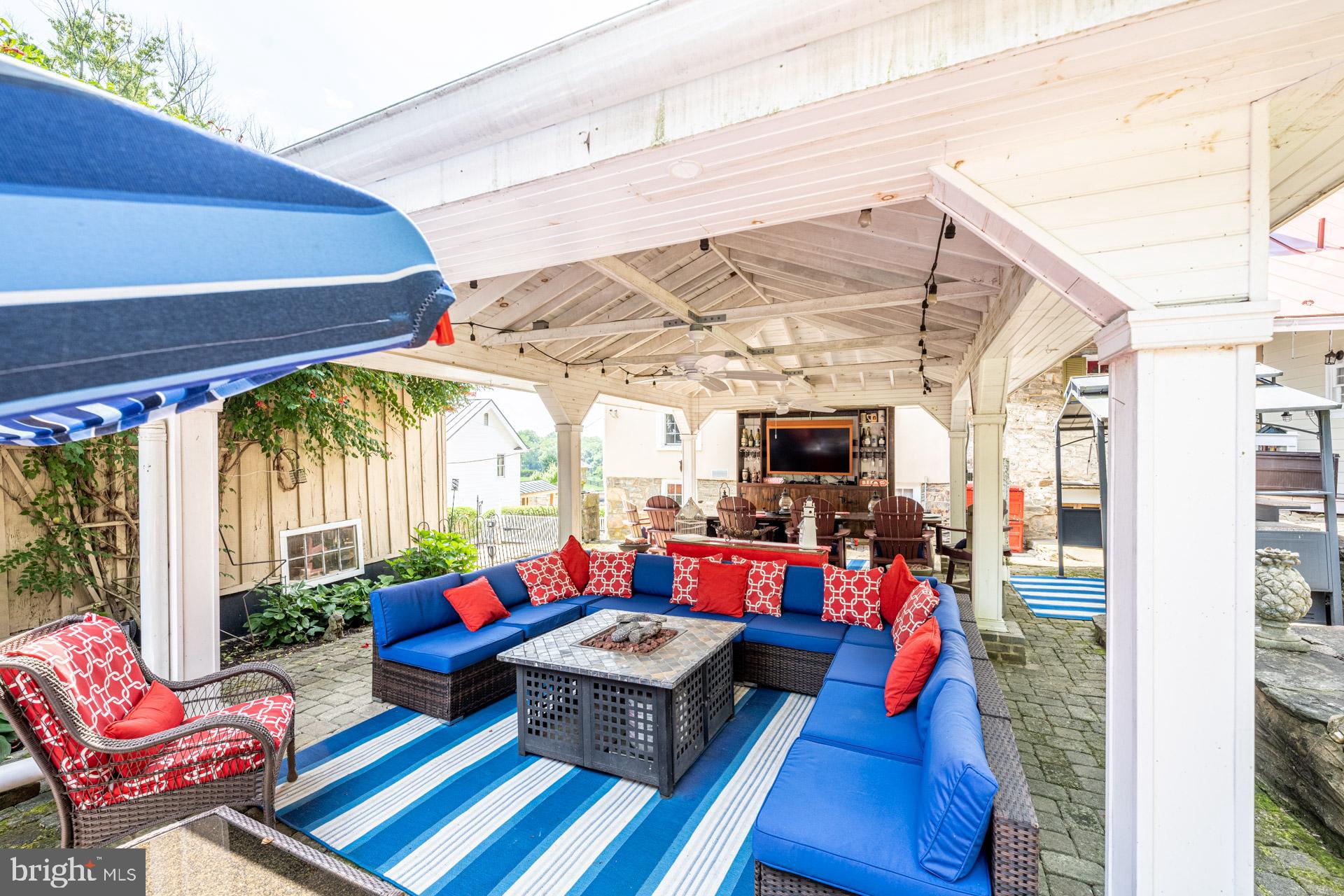 TOWN OF HILLSBORO - Residential