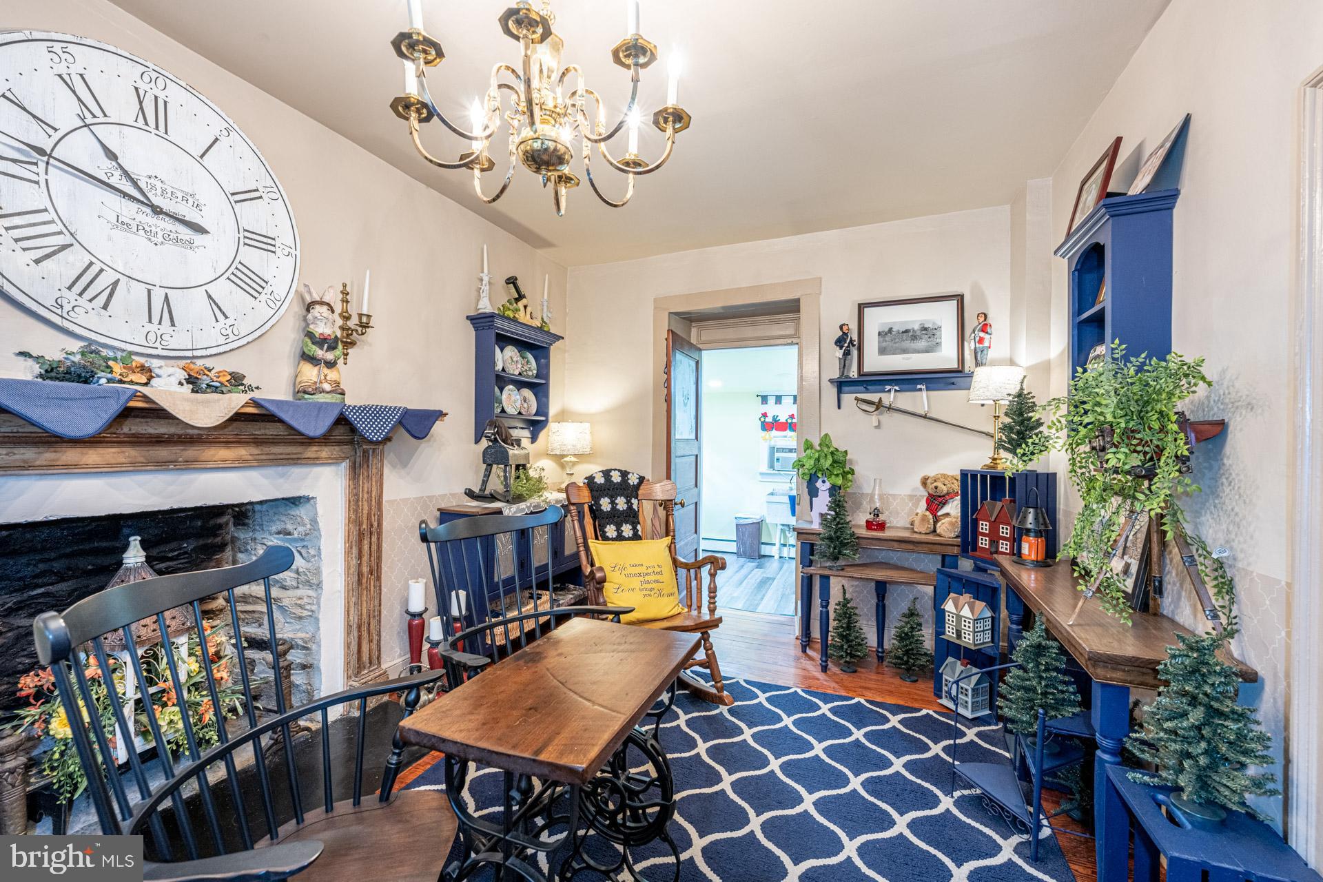 TOWN OF HILLSBORO - Residential