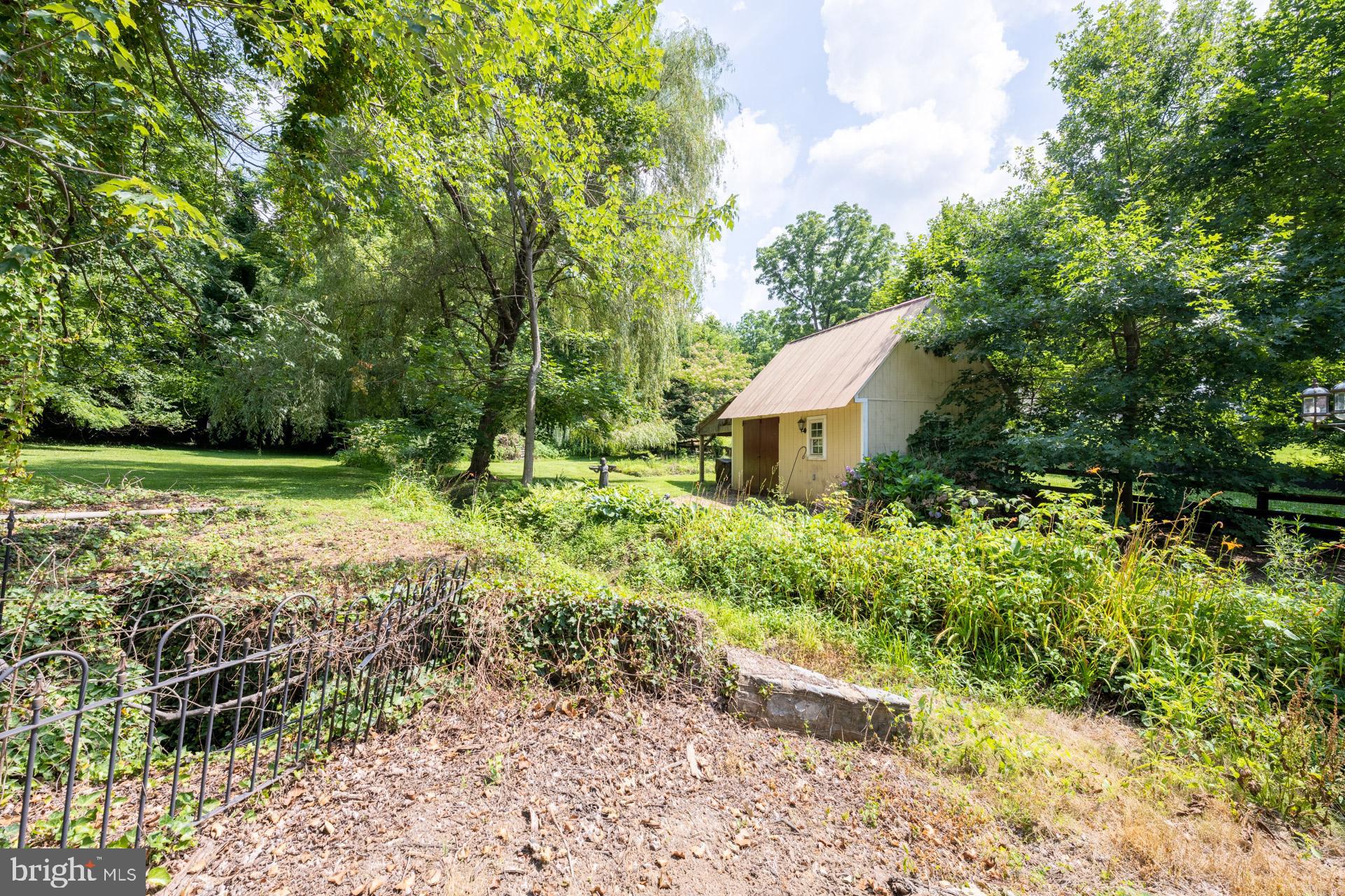 TOWN OF HILLSBORO - Residential