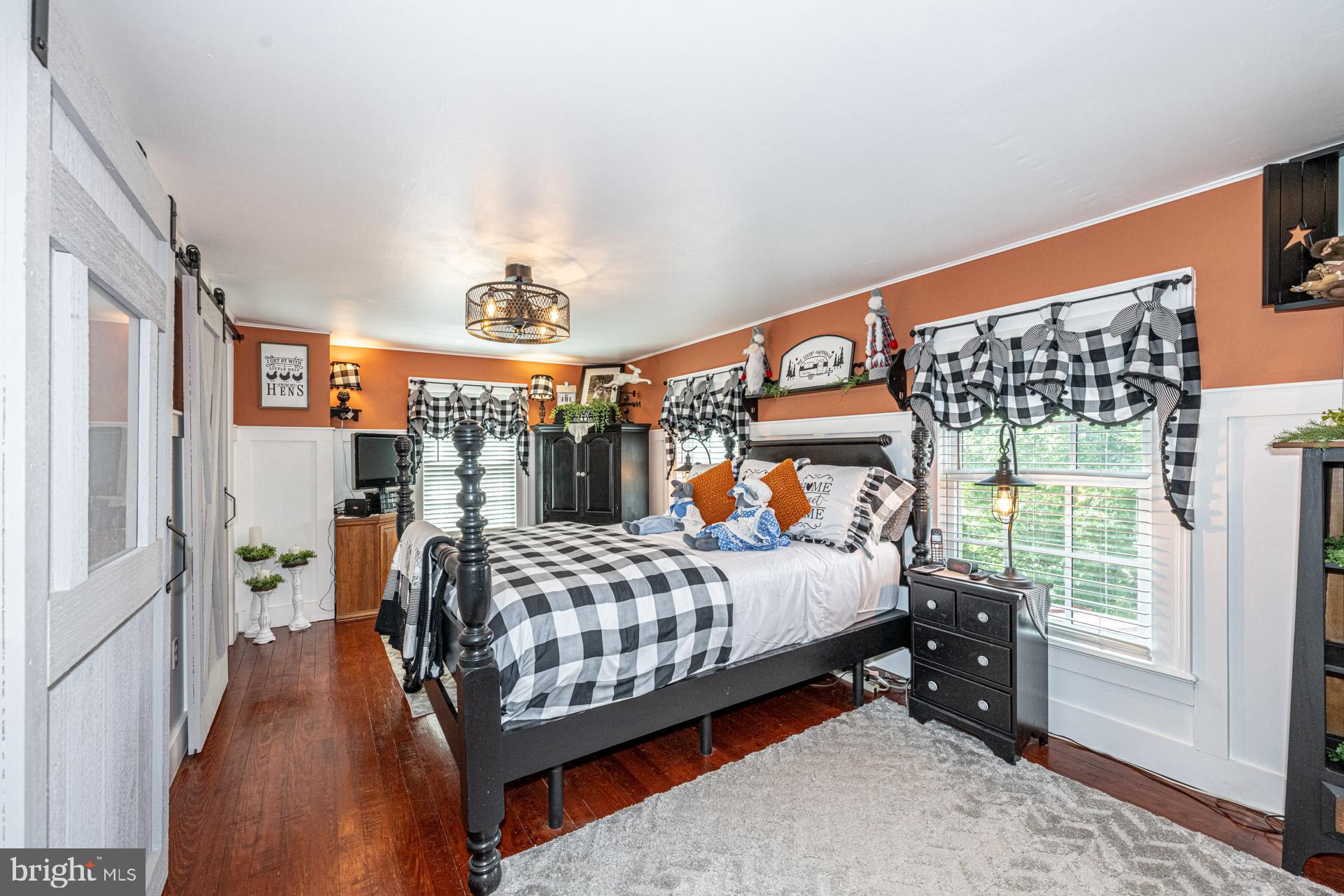 TOWN OF HILLSBORO - Residential