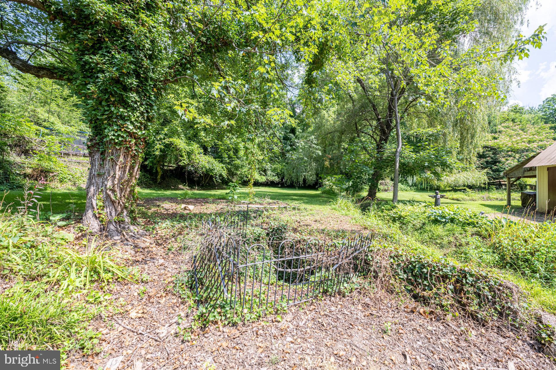 TOWN OF HILLSBORO - Residential