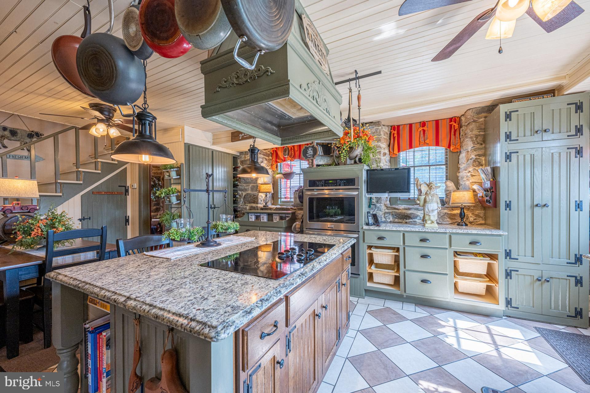 TOWN OF HILLSBORO - Residential