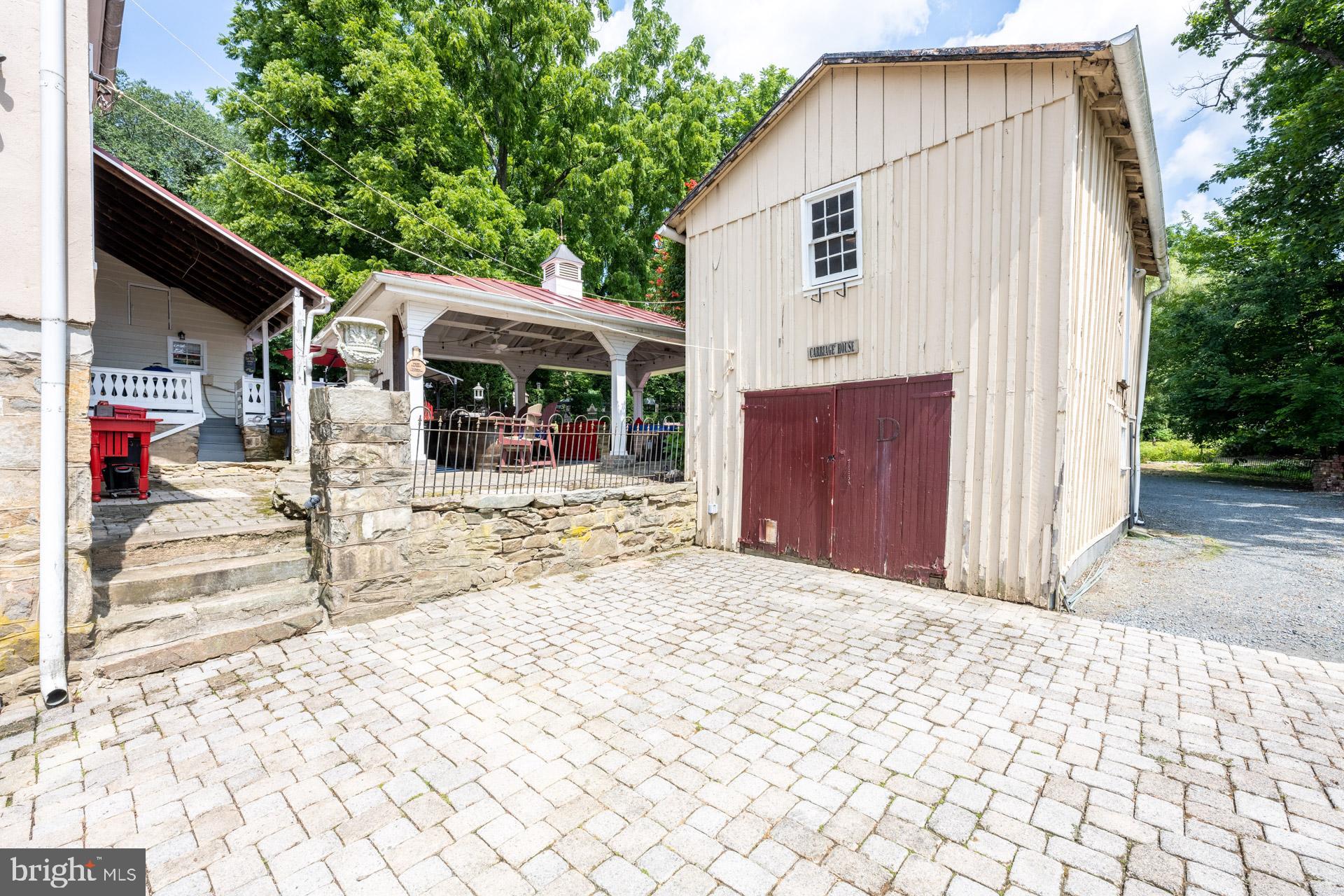 TOWN OF HILLSBORO - Residential