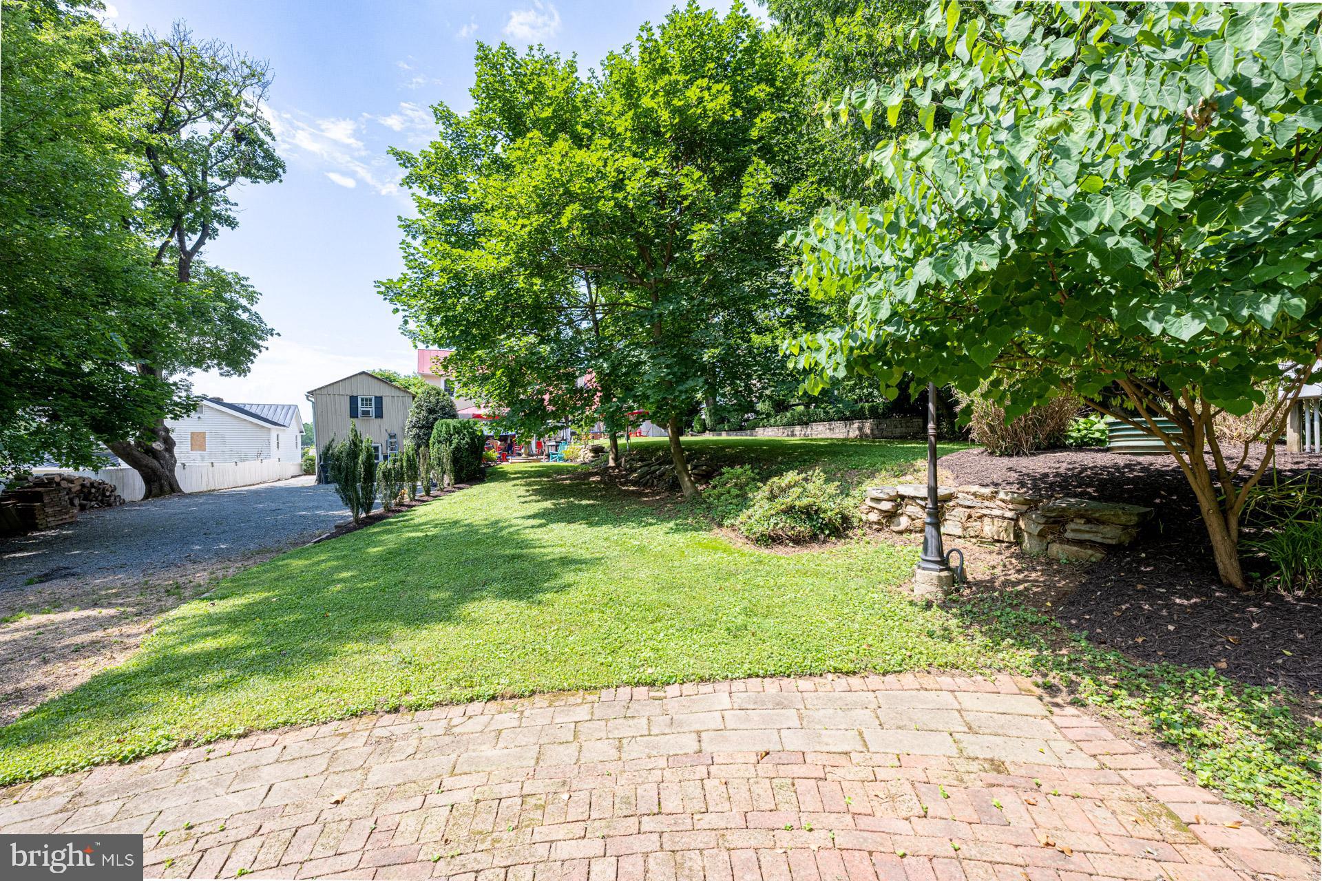 TOWN OF HILLSBORO - Residential