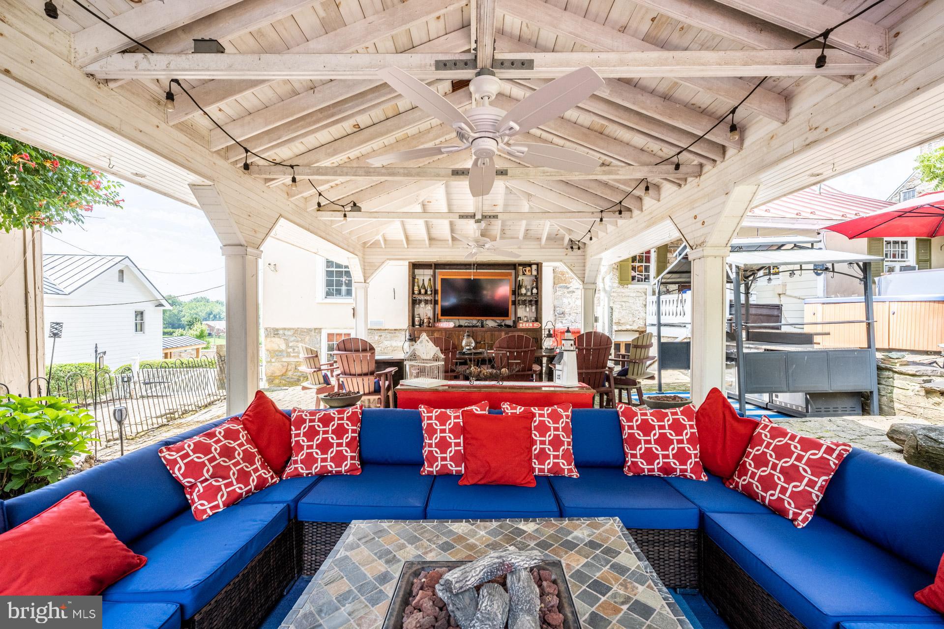 TOWN OF HILLSBORO - Residential