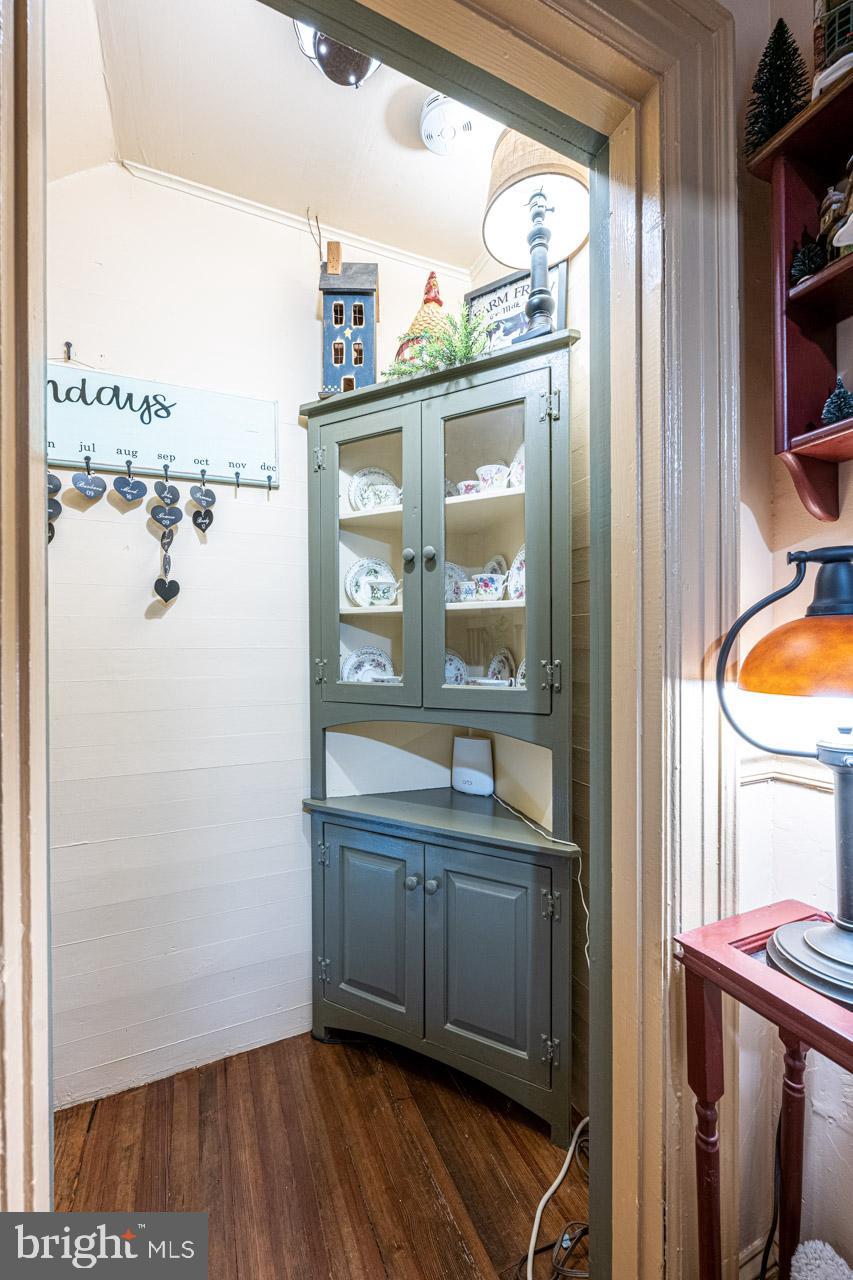 TOWN OF HILLSBORO - Residential