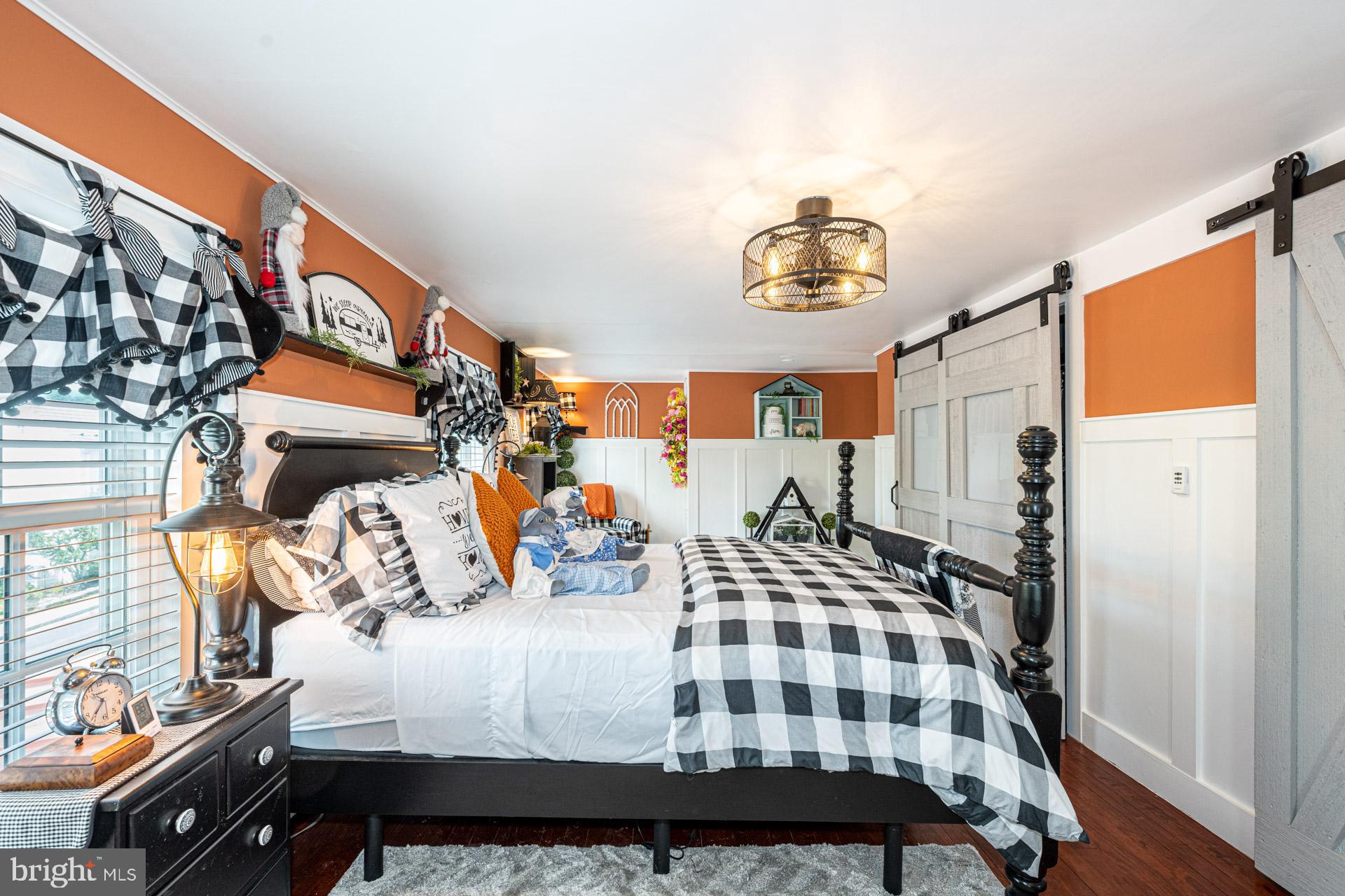 TOWN OF HILLSBORO - Residential