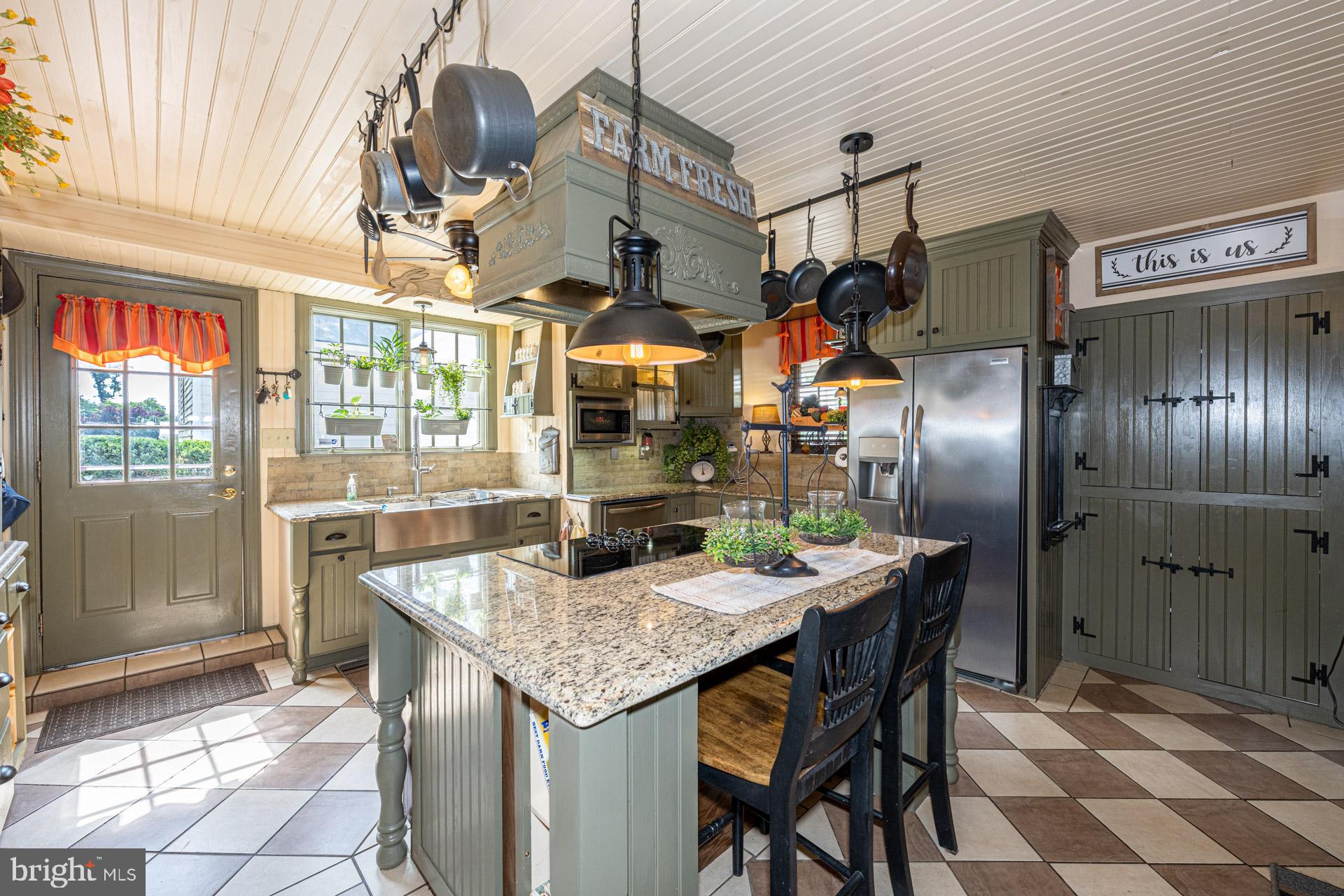 TOWN OF HILLSBORO - Residential